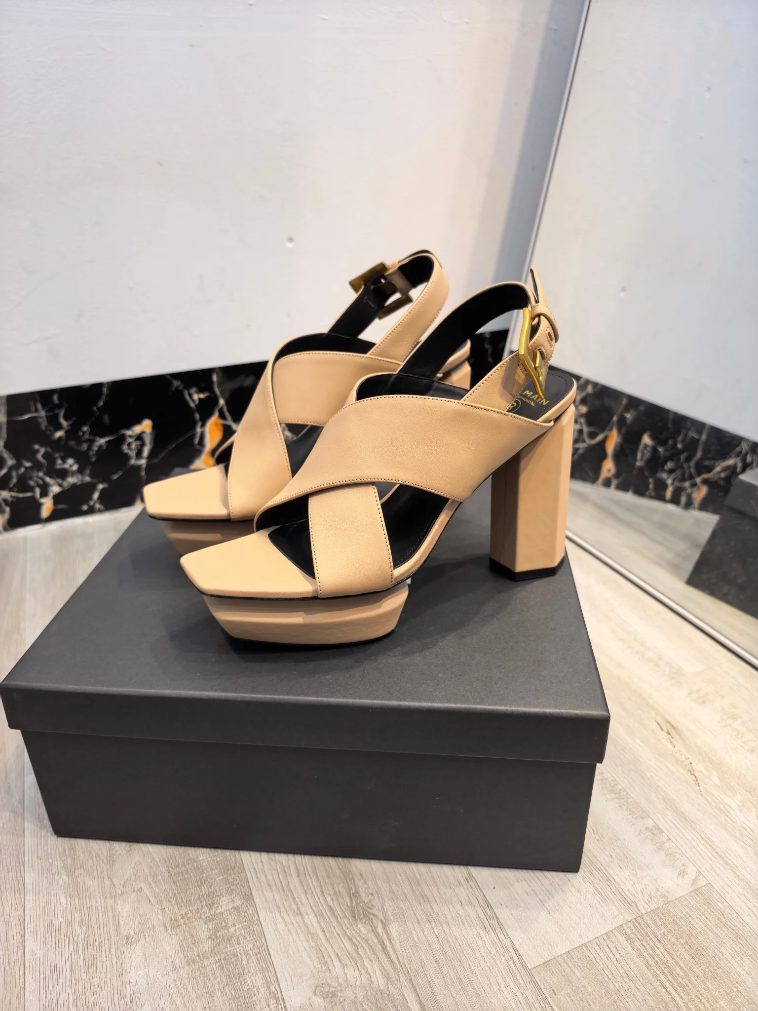 BALMAIN Sandals Calfskin Leather Beige-Gold EU36-42 C60202609110190 - Image 3