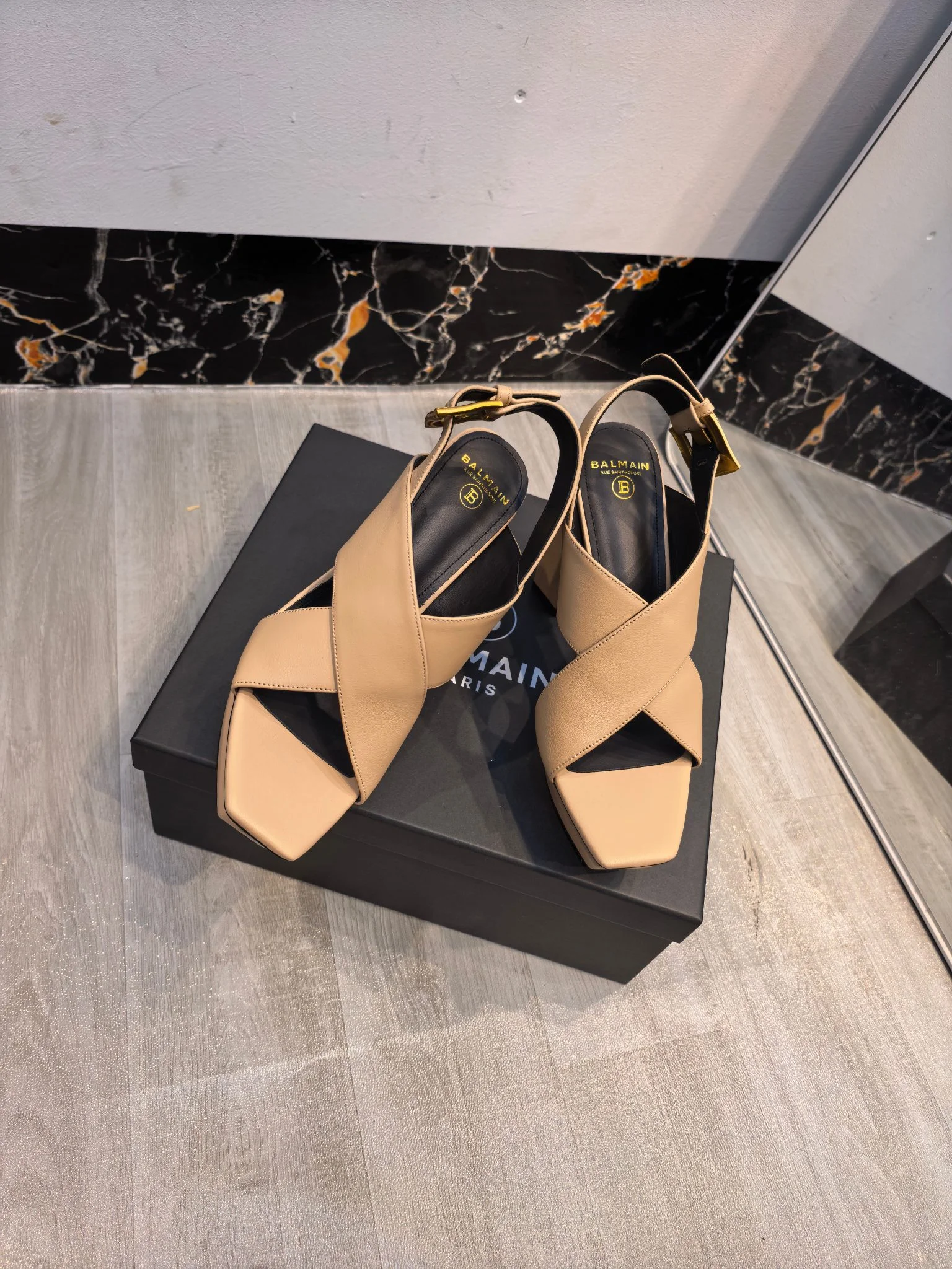 BALMAIN Sandals Calfskin Leather Beige-Gold EU36-42 C60202609110190 - Image 8