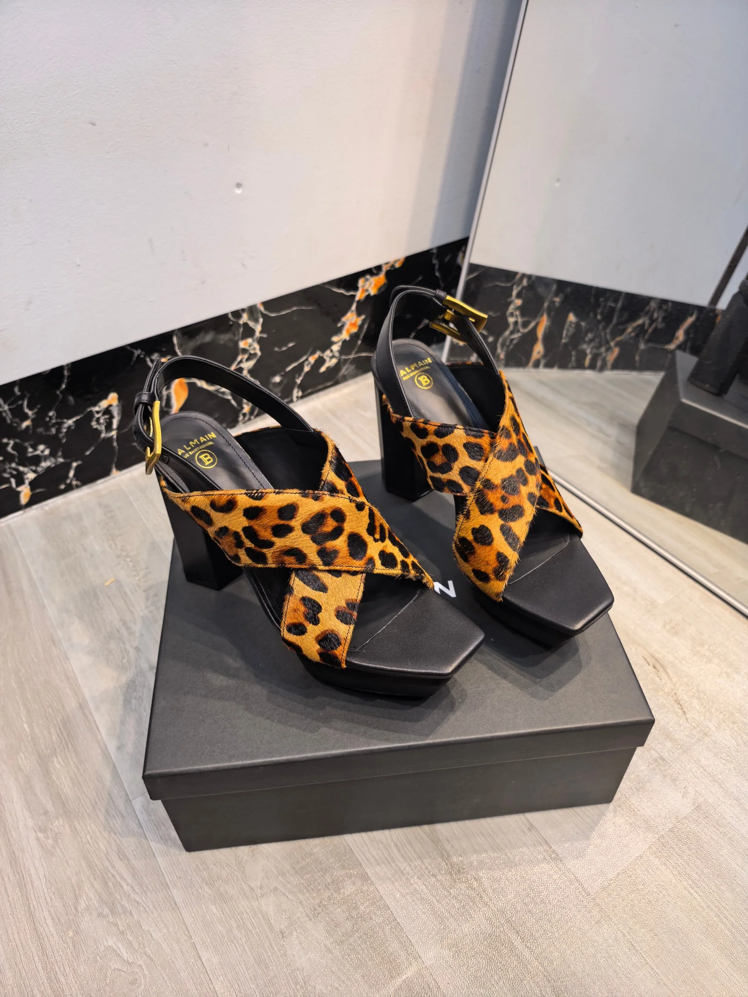 BALMAIN Sandals Horsehair Brown-Black EU36-42 C60202609110187 - Image 2