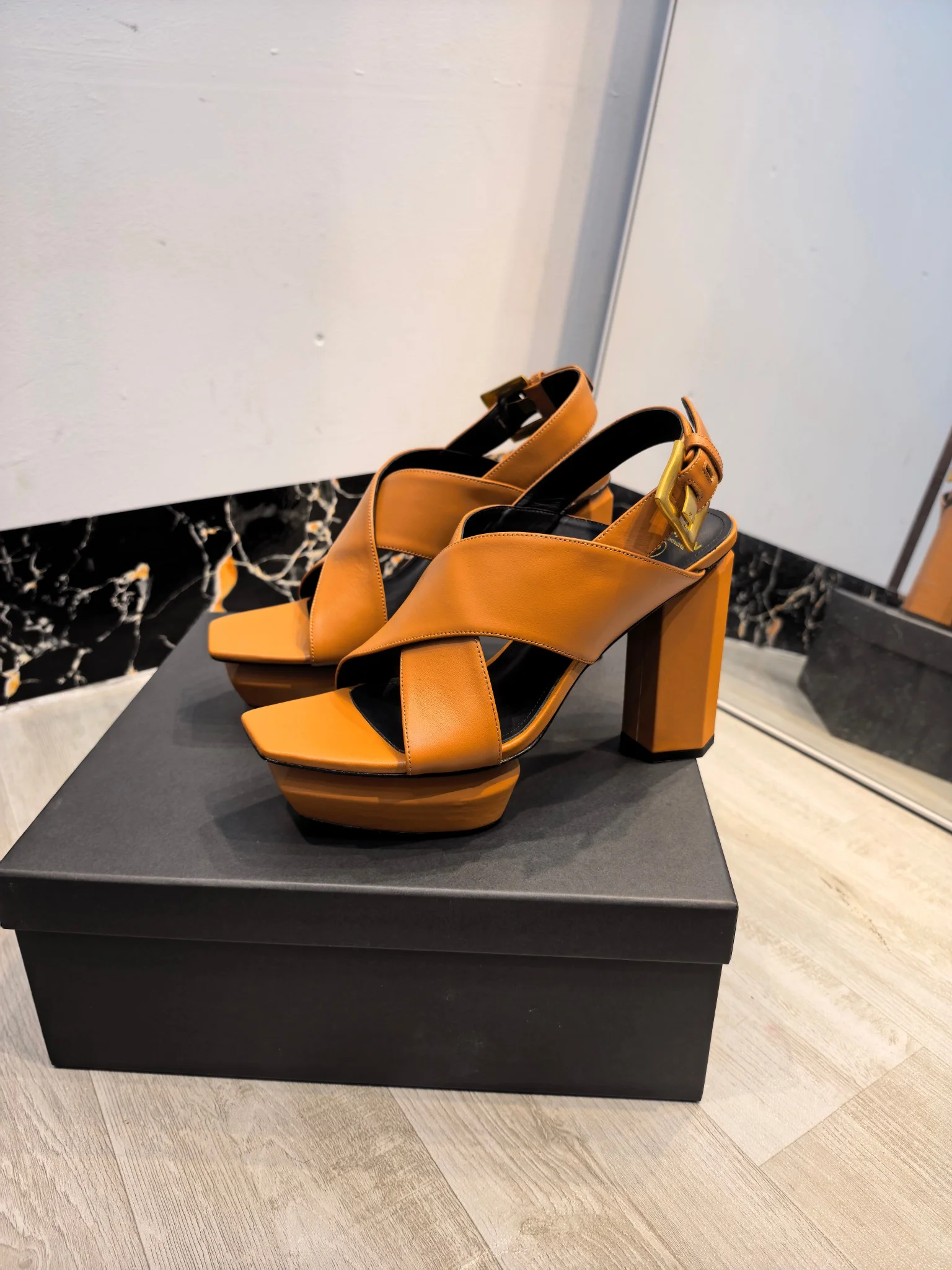 BALMAIN Sandals Leather Brown-Gold EU36-42 C60202609110191 - Image 3