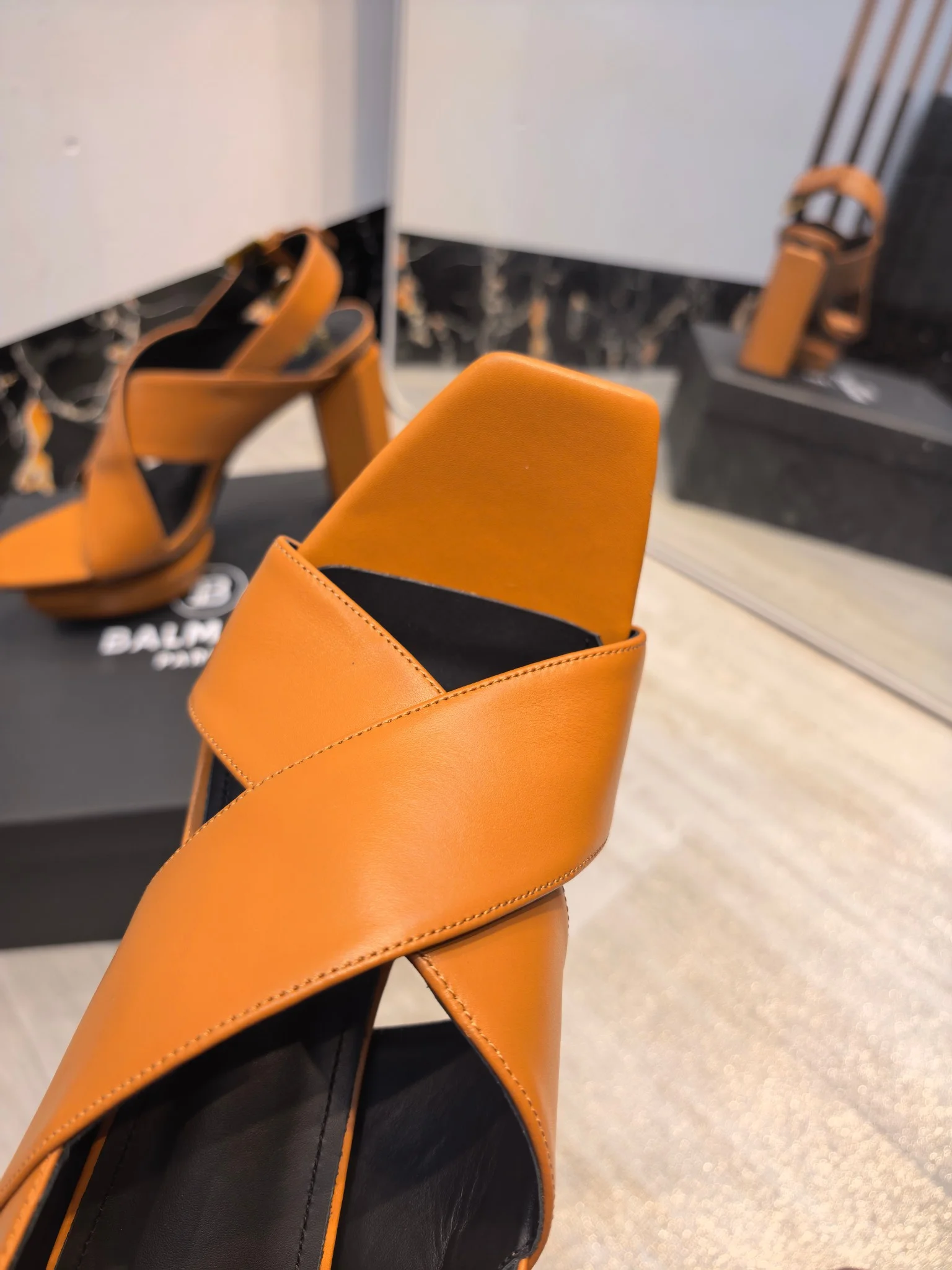 BALMAIN Sandals Leather Brown-Gold EU36-42 C60202609110191 - Image 4