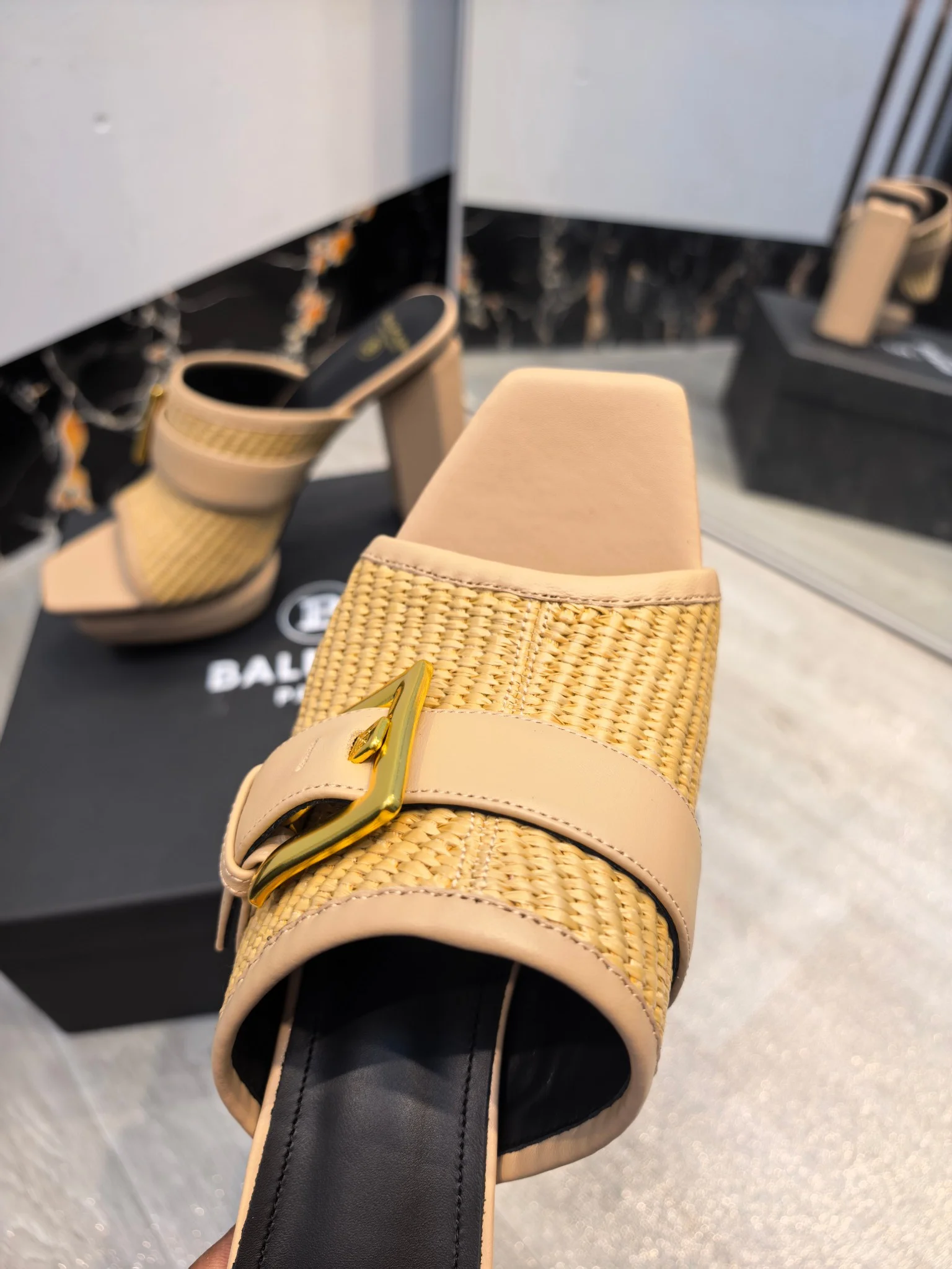 BALMAIN Slides Leather Beige-Gold EU36-42 C60202609110182 - Image 4