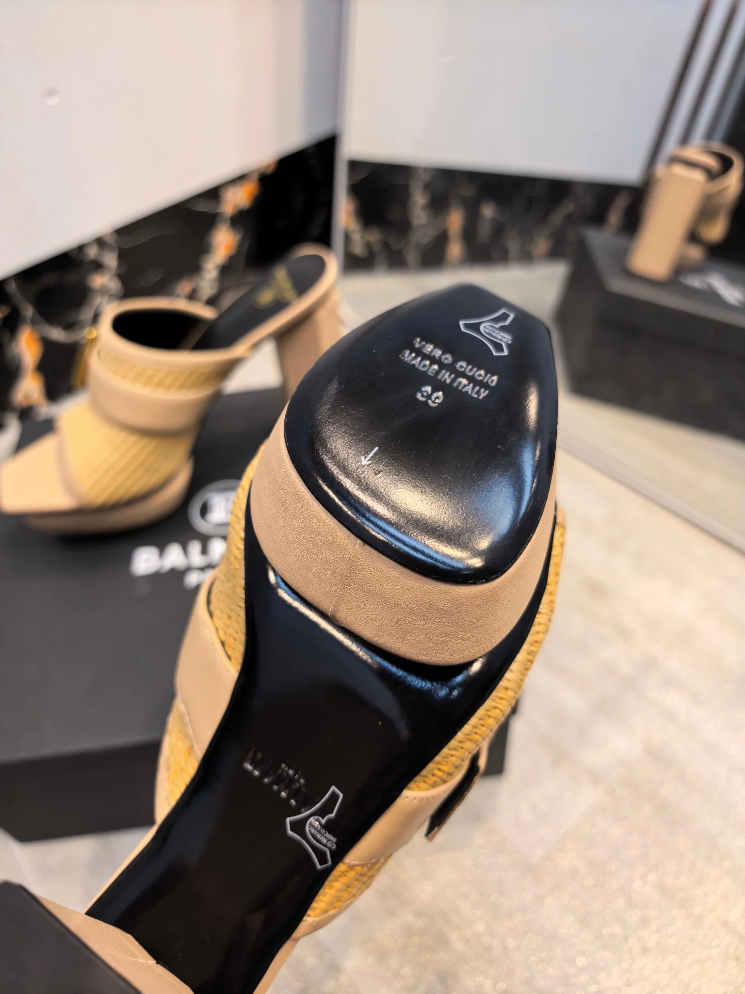 BALMAIN Slides Leather Beige-Gold EU36-42 C60202609110182 - Image 6