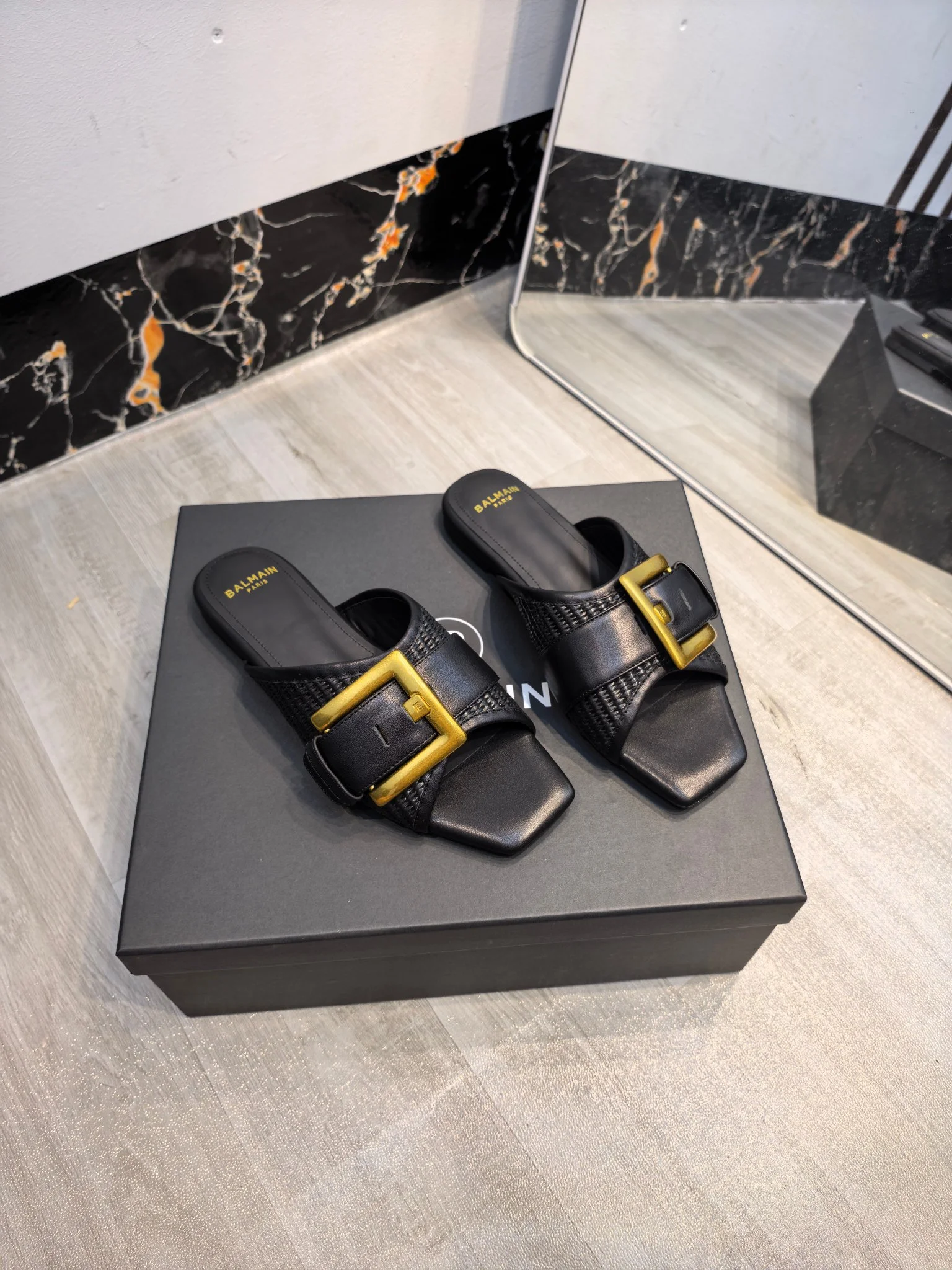 BALMAIN Slides Leather Black-Gold EU36-42 C00202609110179 - Image 2