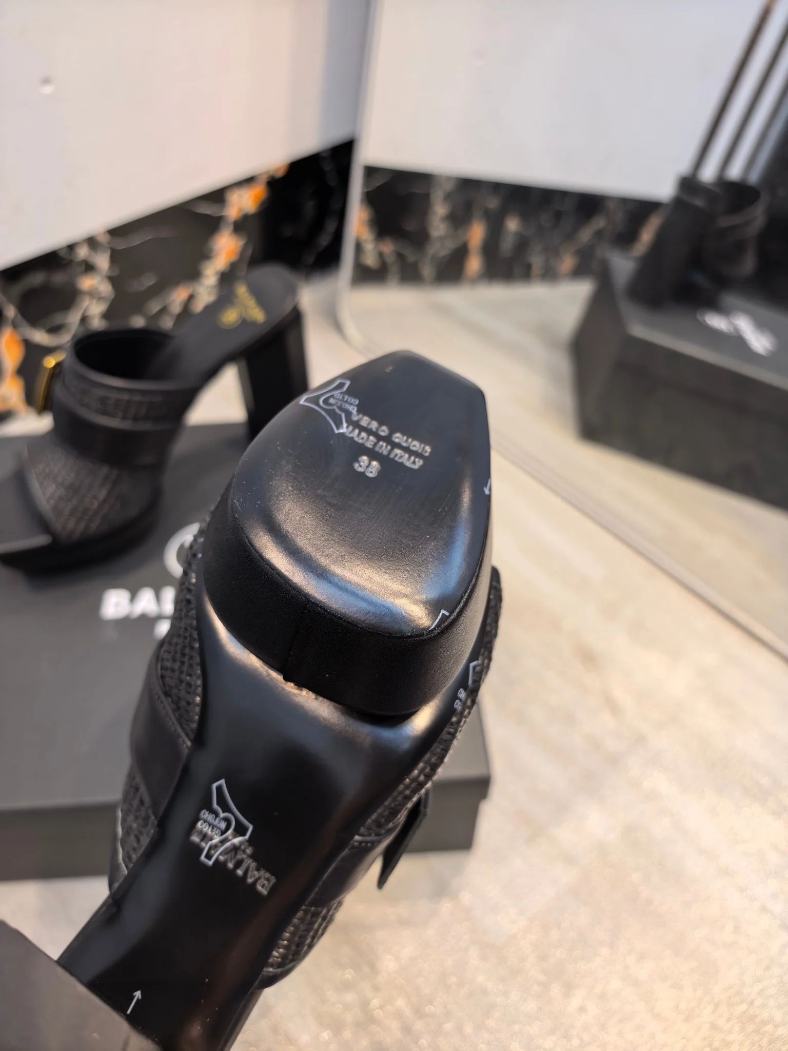 BALMAIN Slides Leather Black-Gold EU36-42 C60202609110184 - Image 6