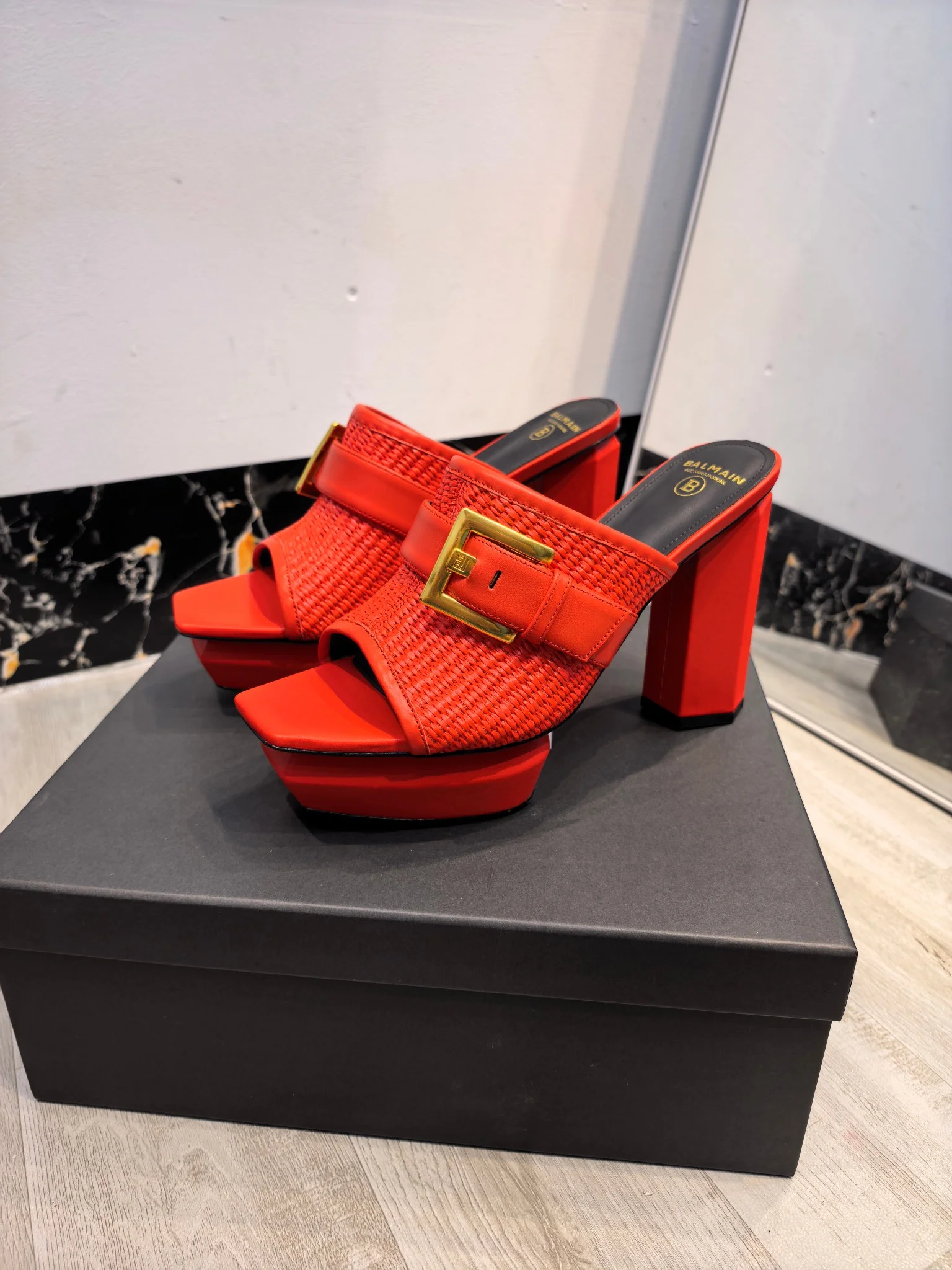 BALMAIN Slides Leather Red-Gold EU36-42 C60202609110186 - Image 3