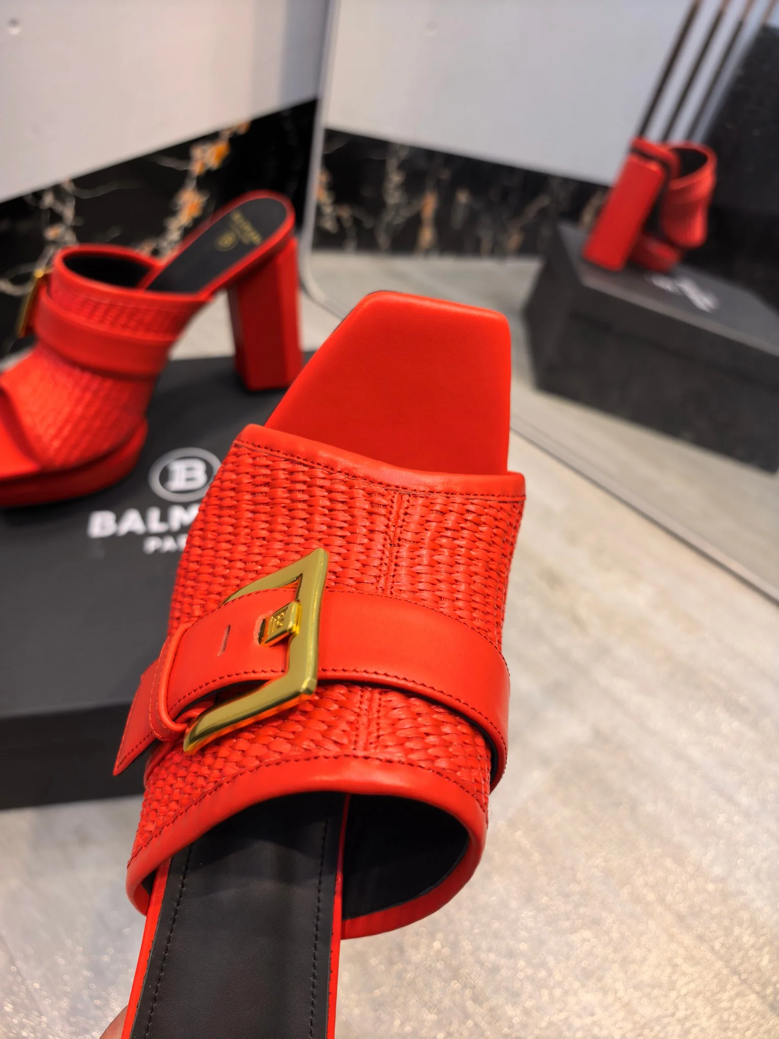 BALMAIN Slides Leather Red-Gold EU36-42 C60202609110186 - Image 4