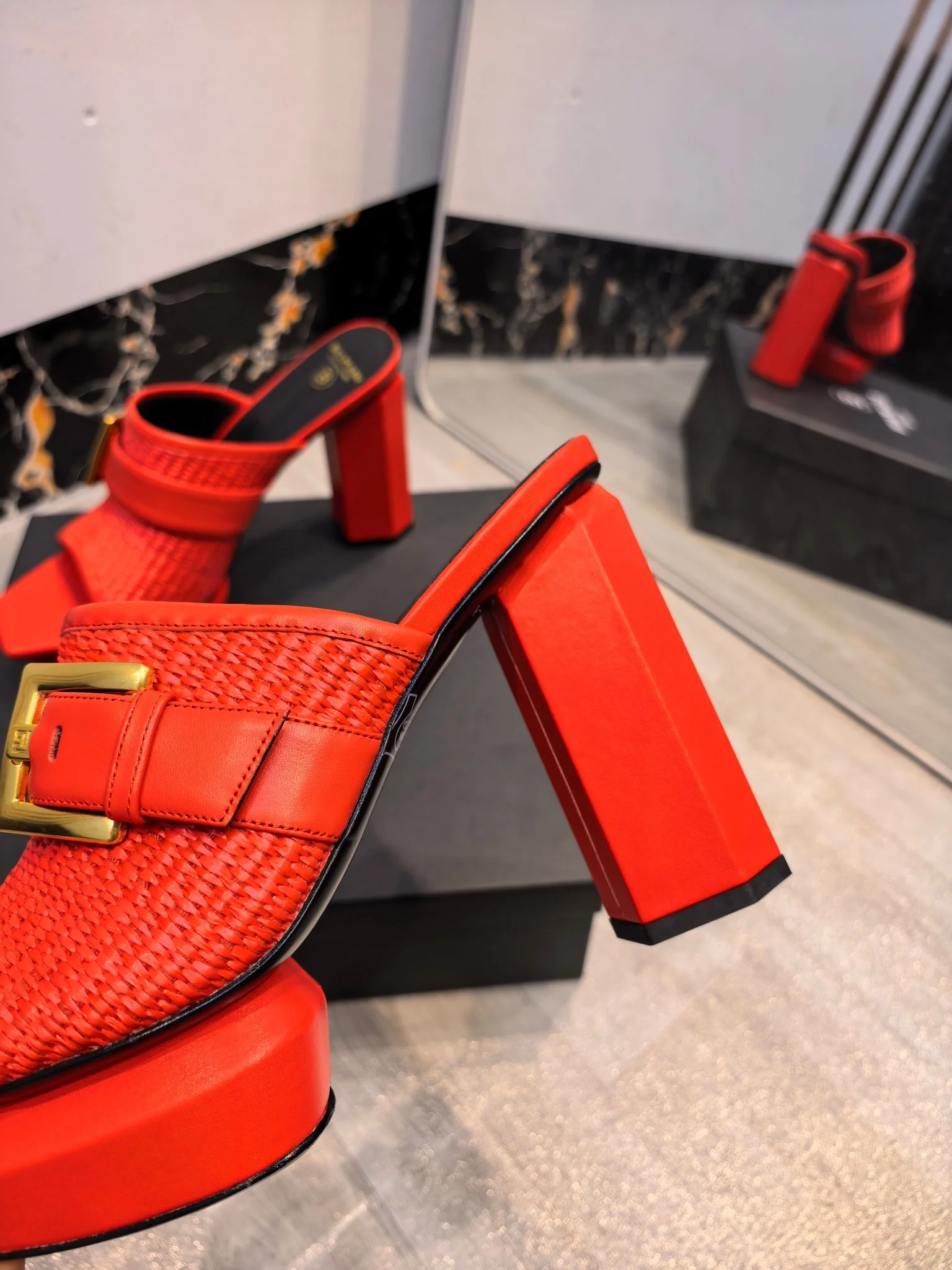 BALMAIN Slides Leather Red-Gold EU36-42 C60202609110186 - Image 5
