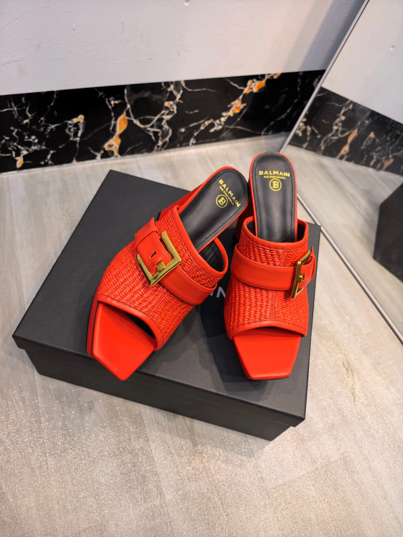 BALMAIN Slides Leather Red-Gold EU36-42 C60202609110186 - Image 8