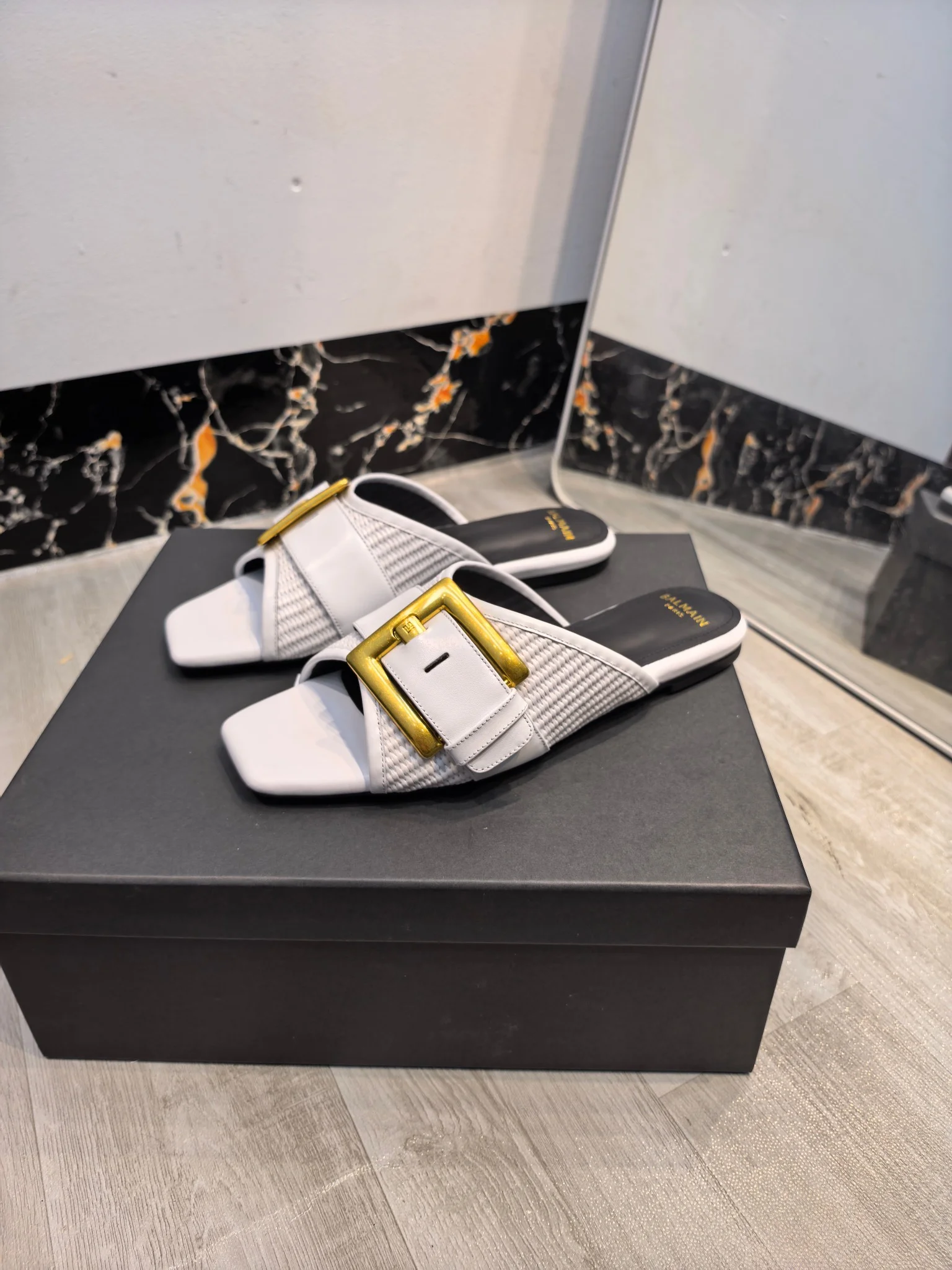BALMAIN Slides Leather White-Gold EU36-42 C00202609110181 - Image 3
