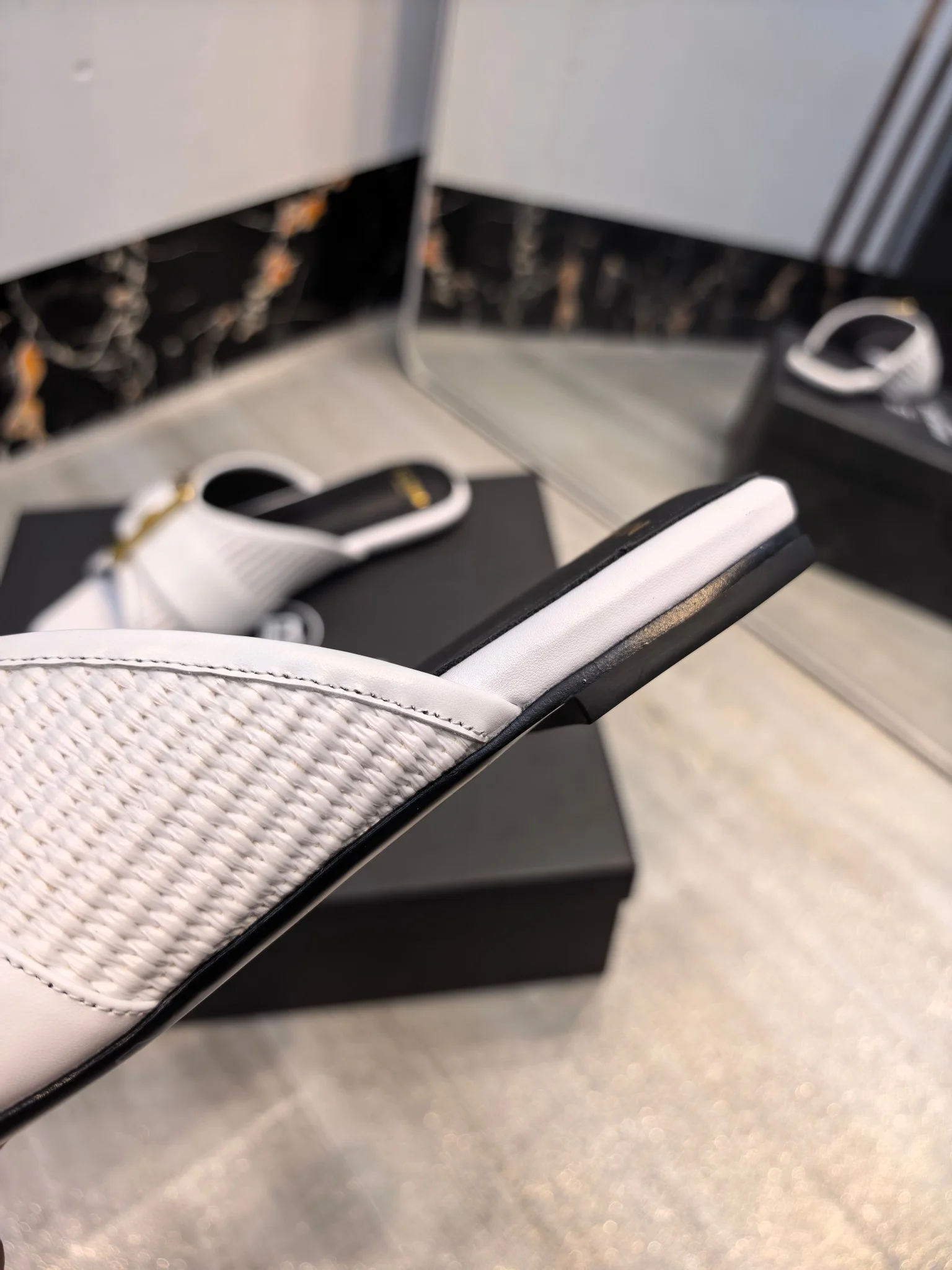 BALMAIN Slides Leather White-Gold EU36-42 C00202609110181 - Image 5