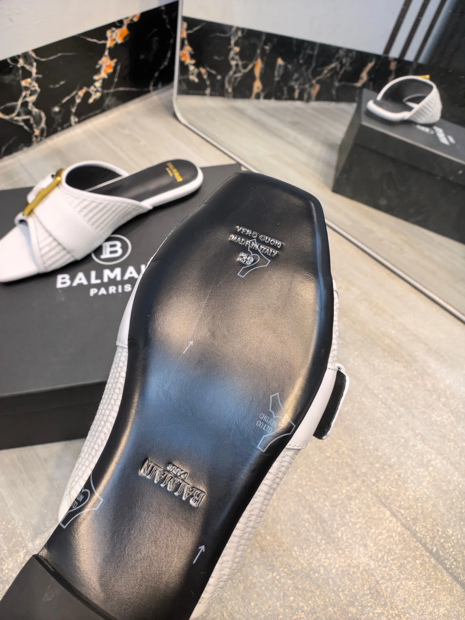BALMAIN Slides Leather White-Gold EU36-42 C00202609110181 - Image 6