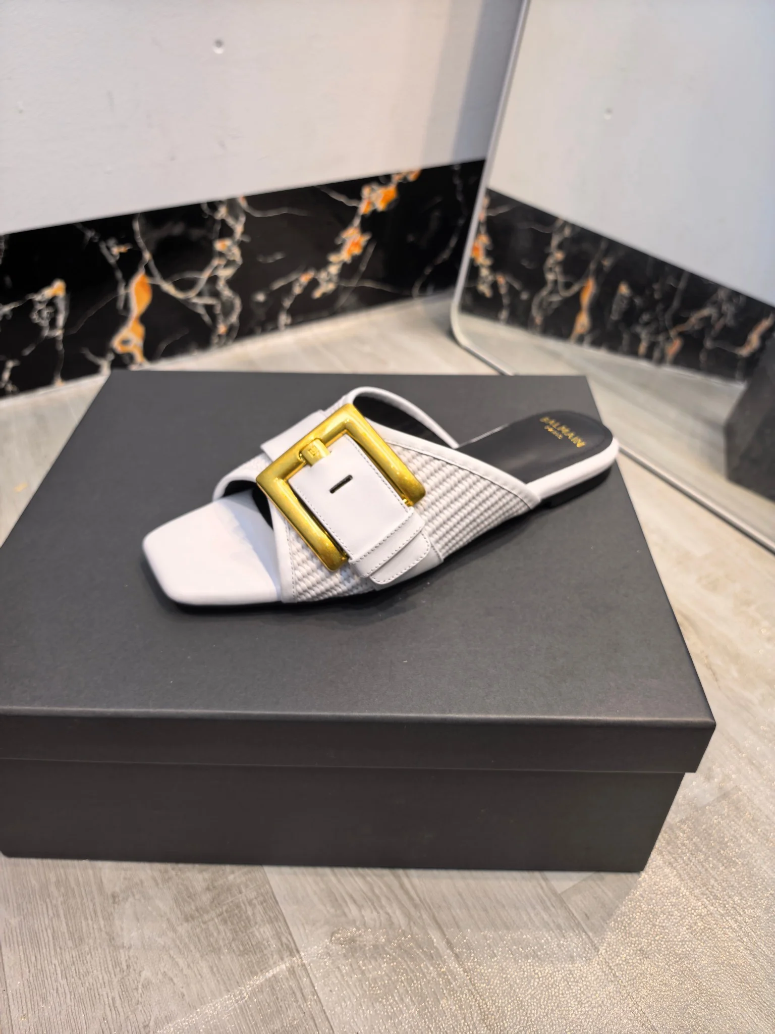BALMAIN Slides Leather White-Gold EU36-42 C00202609110181 - Image 8