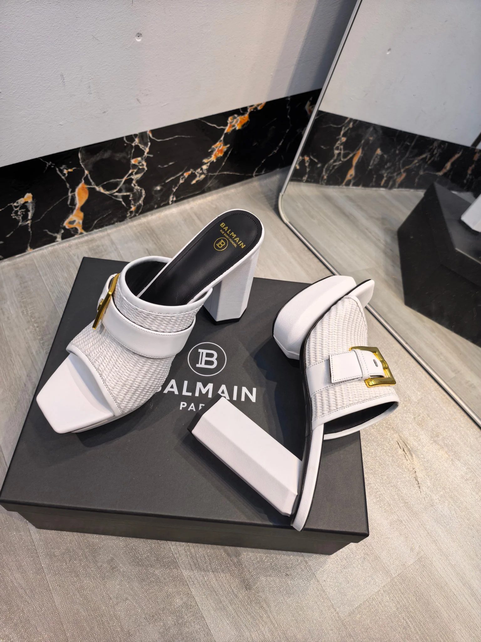 BALMAIN Slides Leather White-Gold EU36-42 C60202609110185 - Image 7
