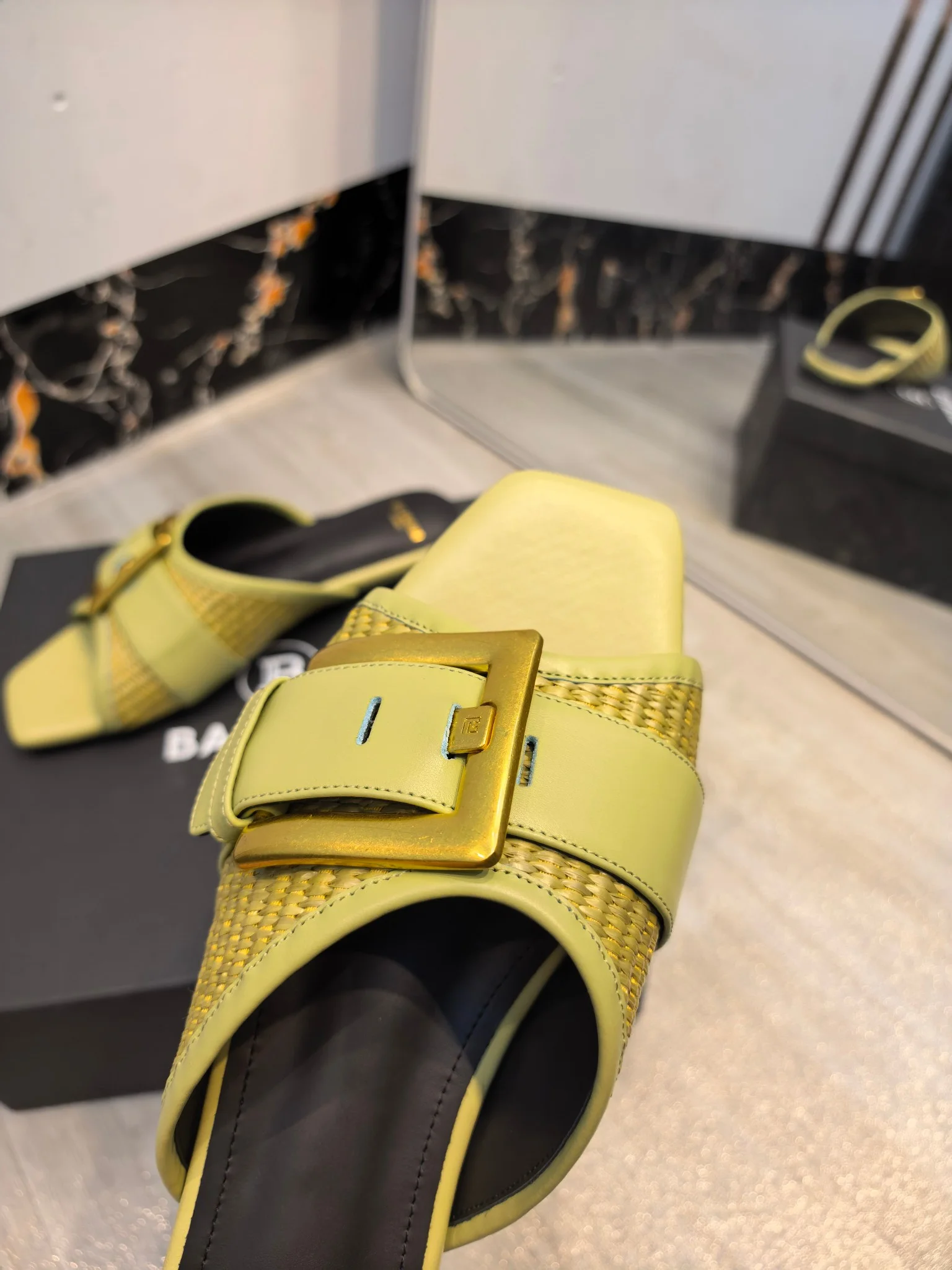 BALMAIN Slides Leather Yellow-Gold EU36-42 C00202609110178 - Image 4