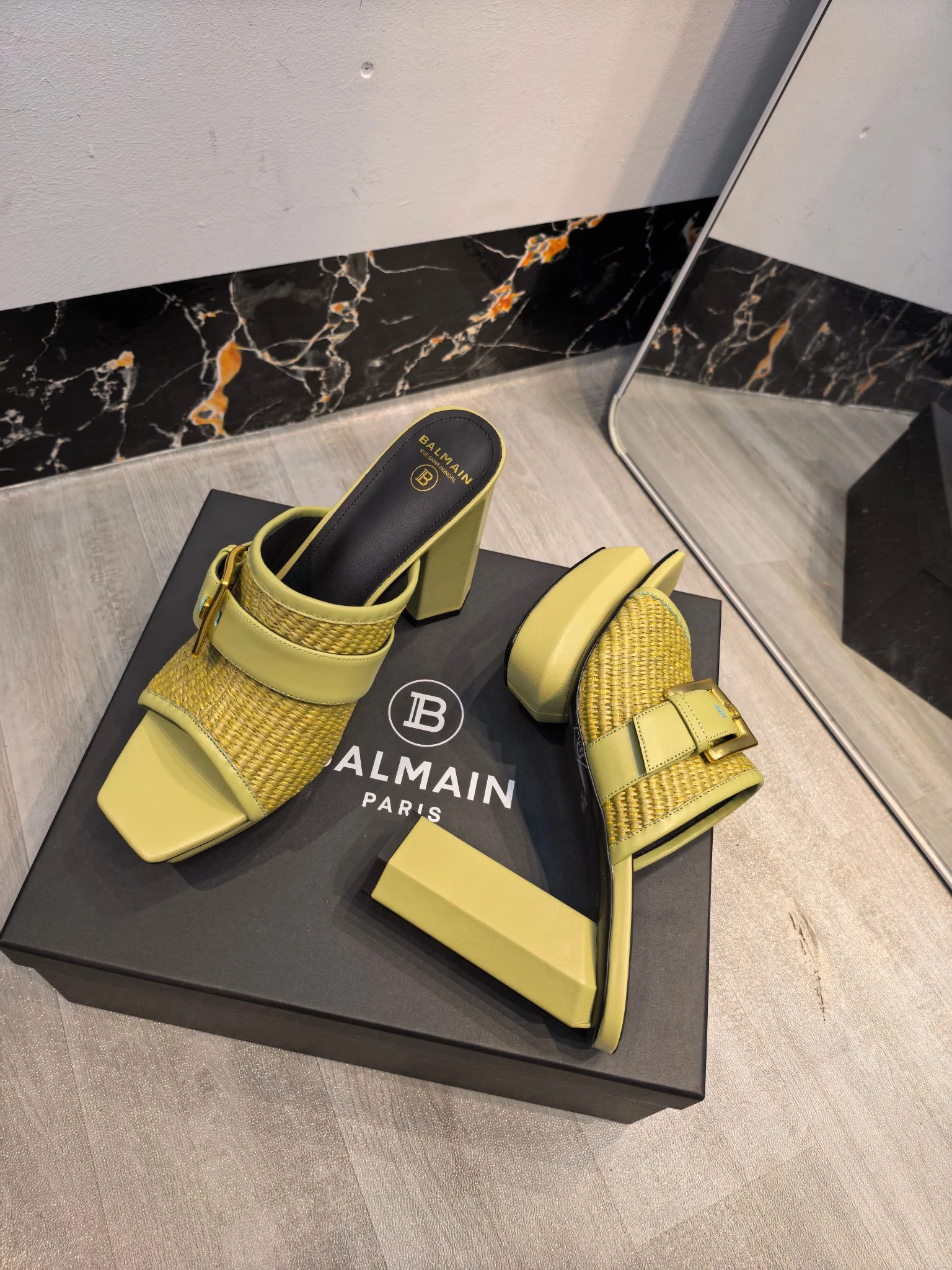 BALMAIN Slides Leather Yellow-Gold EU36-42 C60202609110183 - Image 7
