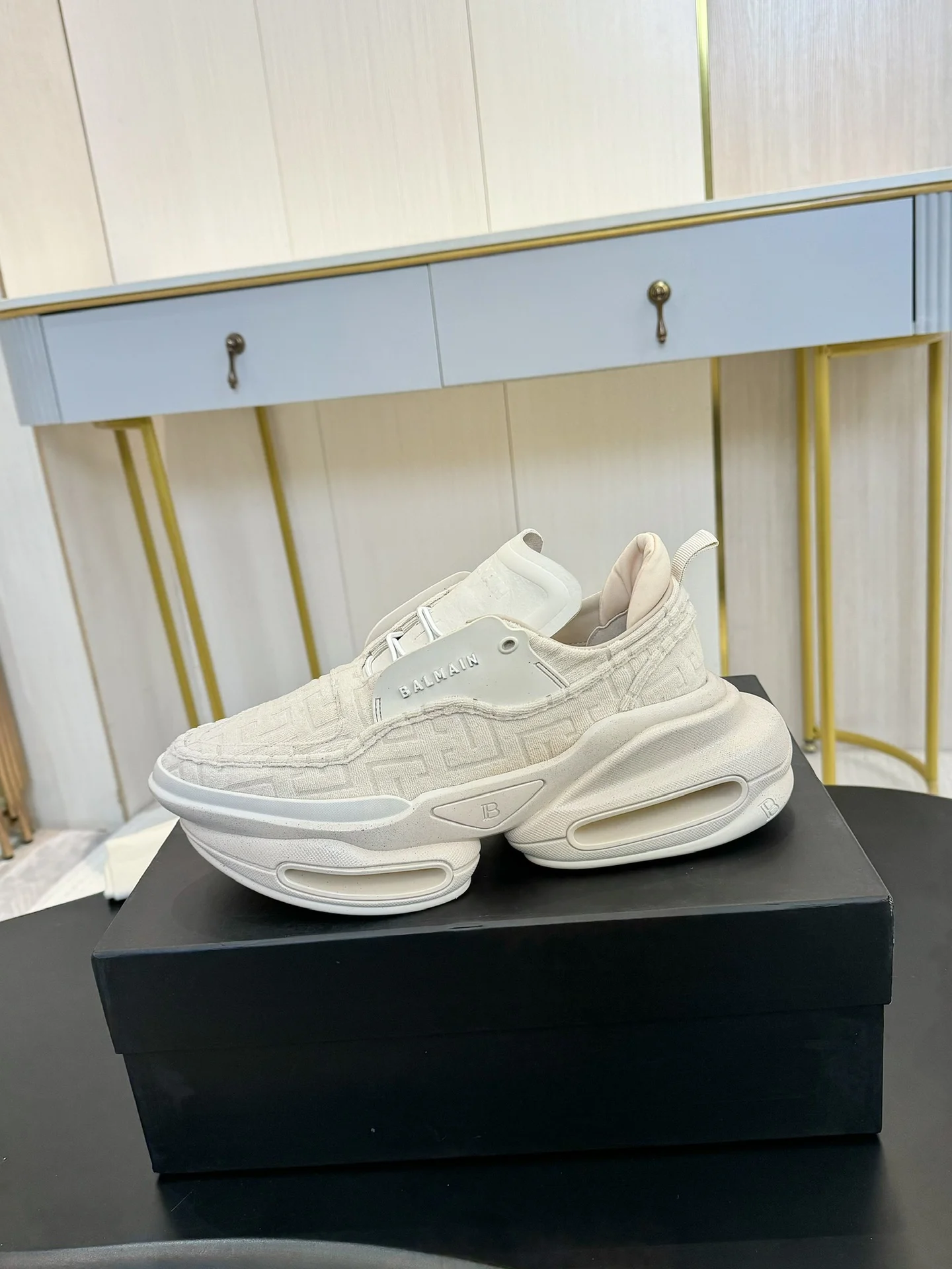BALMAIN Sneakers Mixed Materials White-Beige EU35-46 C90202609110080