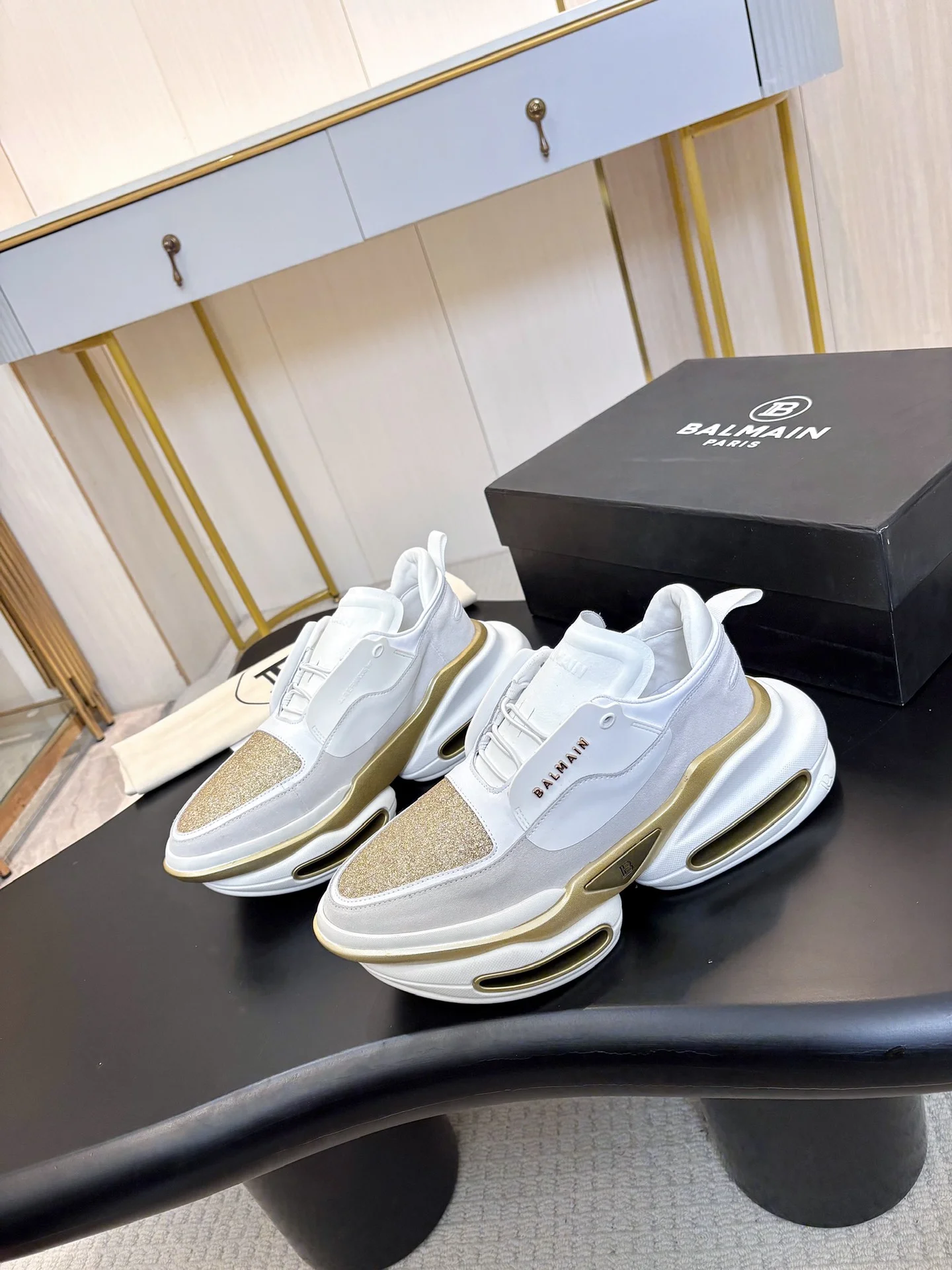BALMAIN Sneakers Mixed Materials White-Gold EU35-46 C90202609110069