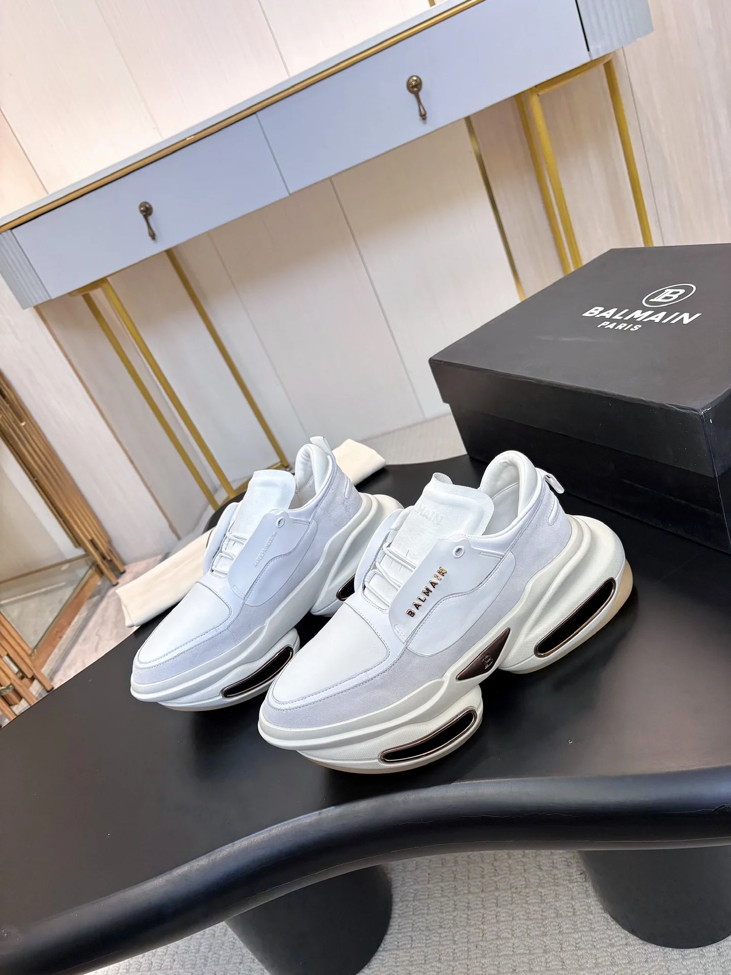 BALMAIN Sneakers Mixed Materials White-Gold EU35-46 C90202609110070