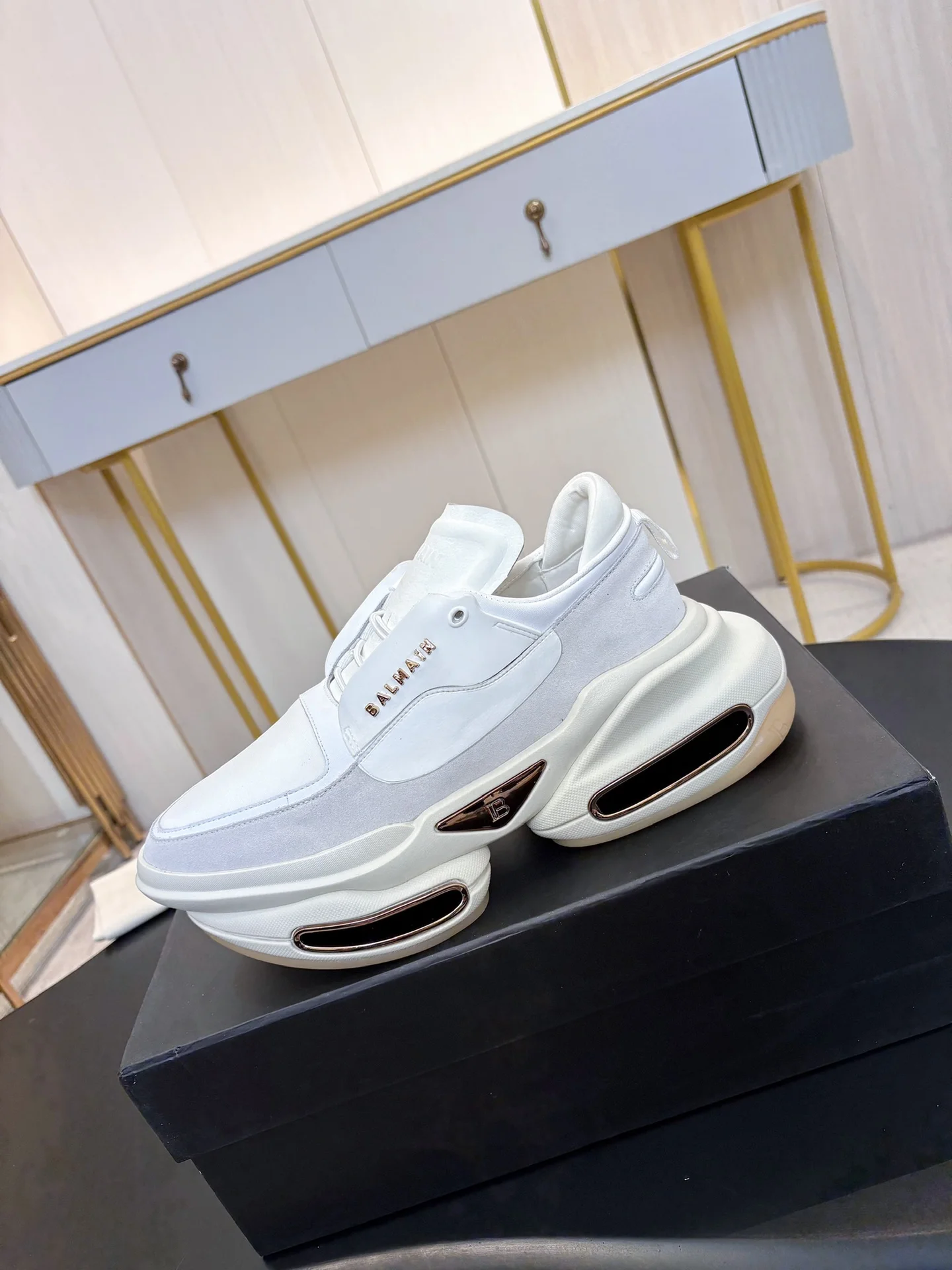 BALMAIN Sneakers Mixed Materials White-Gold EU35-46 C90202609110070 - Image 3