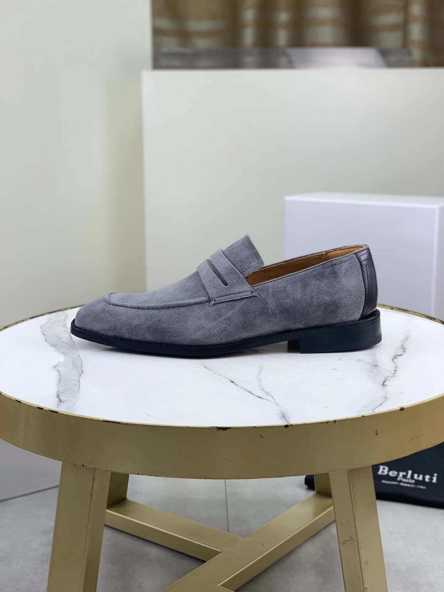 BERLUTI Loafers Calf Leather Grey-Black EU39-45 F00202609110928