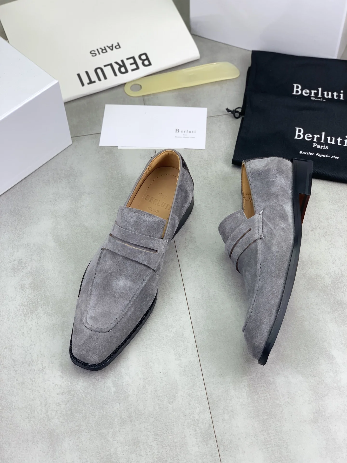 BERLUTI Loafers Calf Leather Grey-Black EU39-45 F00202609110928 - Image 5