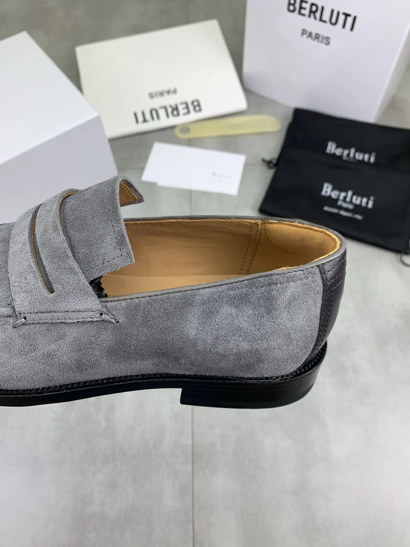 BERLUTI Loafers Calf Leather Grey-Black EU39-45 F00202609110928 - Image 7