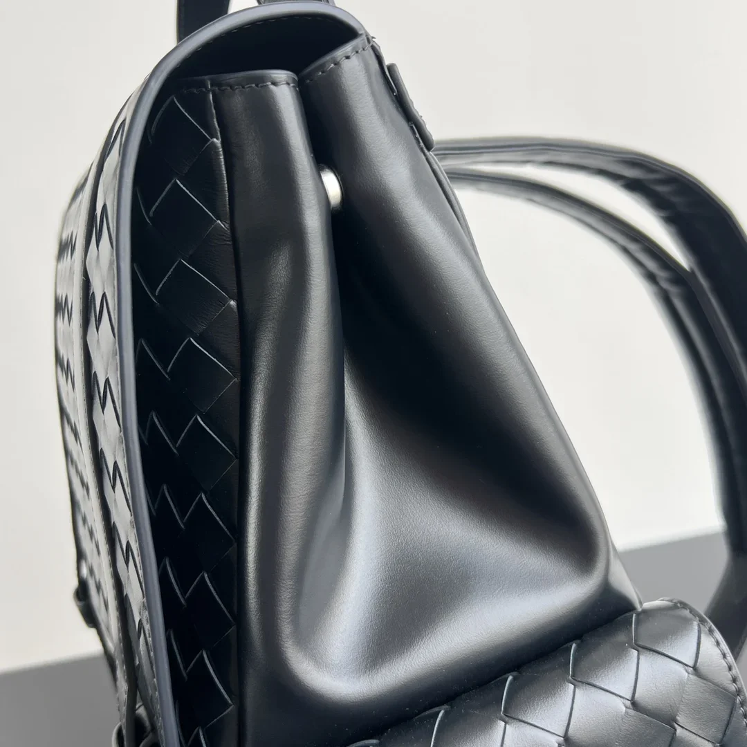 BOTTEGA VENETA Backpacks Bags Black 39X31X14CM A480202609090003 - Image 7