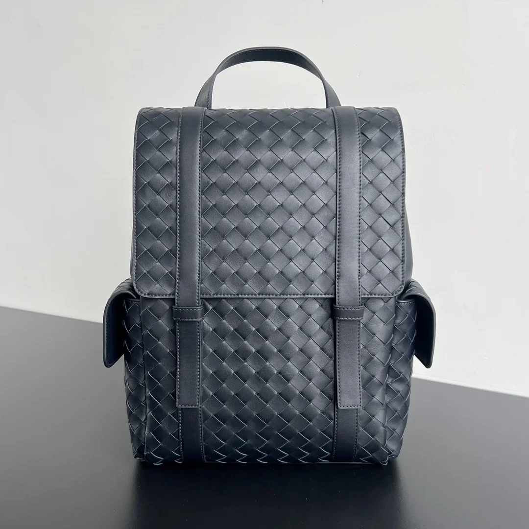 BOTTEGA VENETA Backpacks Bags Intrecciato Leather Black 39X31X14CM A480202609090004