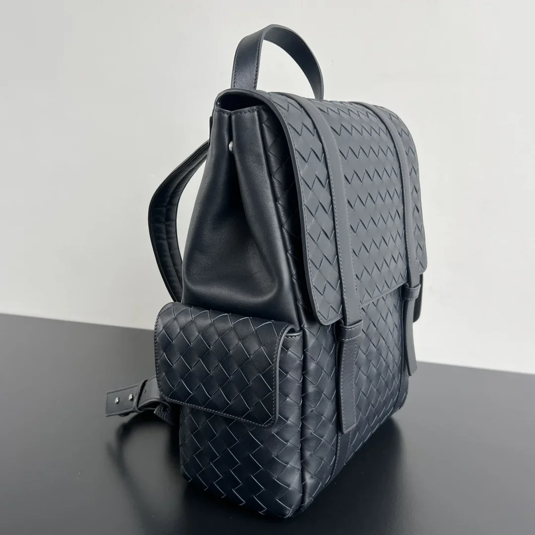BOTTEGA VENETA Backpacks Bags Intrecciato Leather Black 39X31X14CM A480202609090004 - Image 3