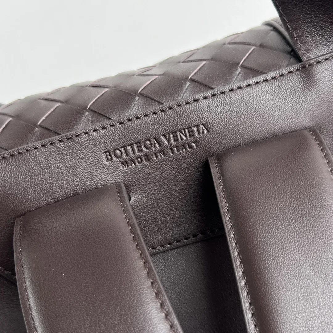 BOTTEGA VENETA Backpacks Bags Woven Calf Leather Brown 39X31X14 A480202609090001 - Image 7