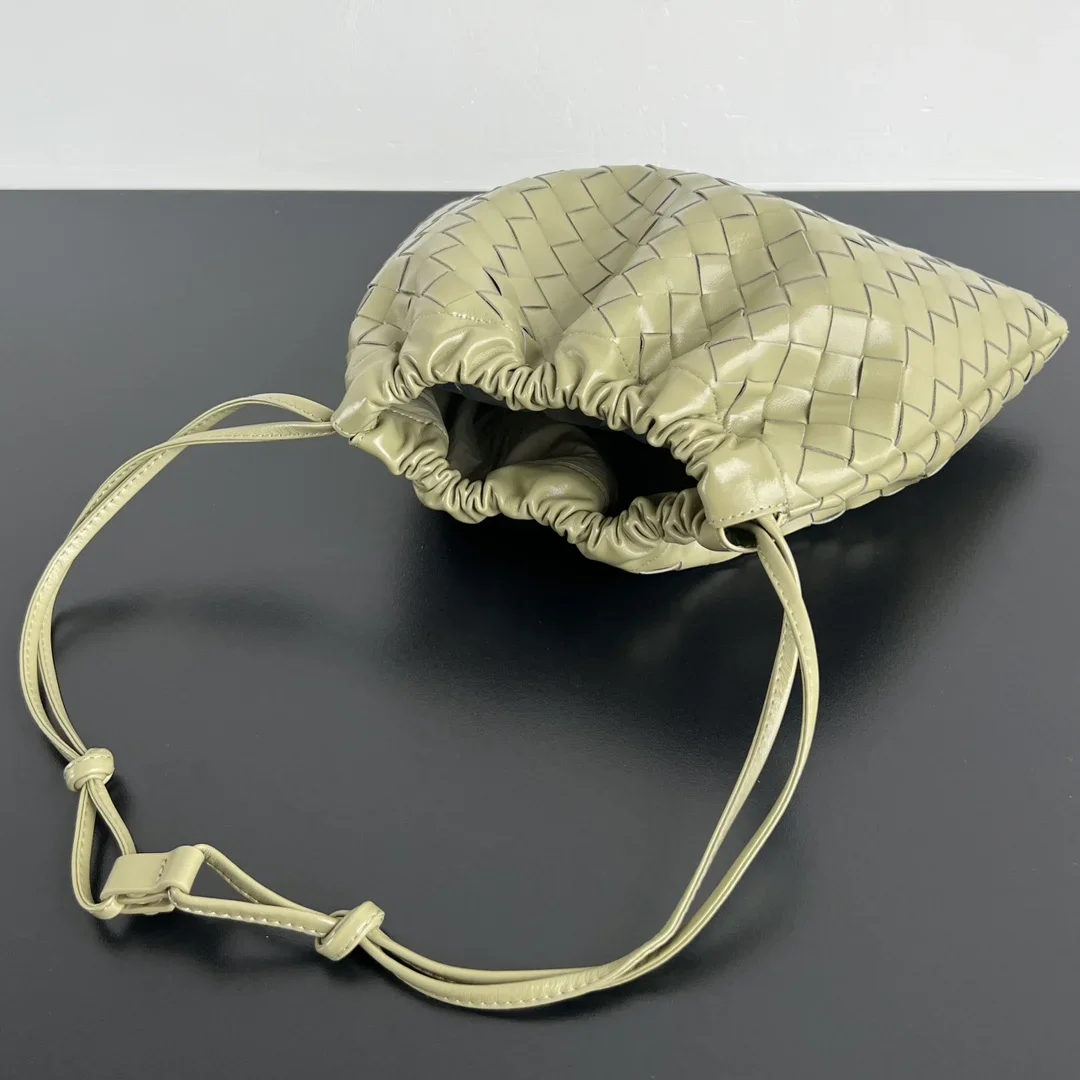 BOTTEGA VENETA Bucket Bags Calf Leather Green 32X23 G80202609090007 - Image 4