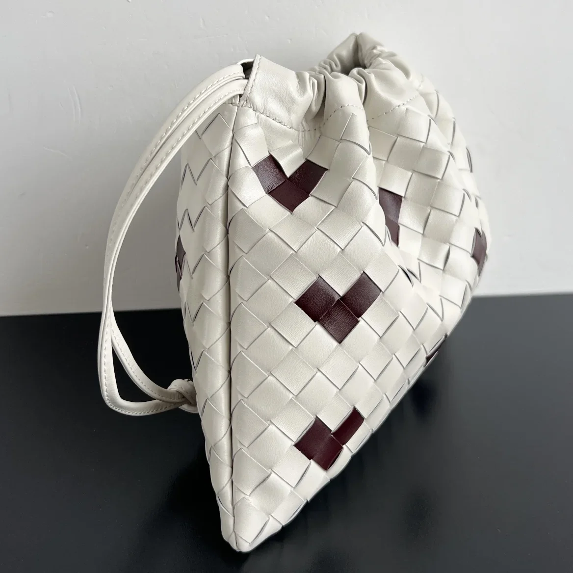 BOTTEGA VENETA Bucket Bags Woven Calf Leather White-Brown 32x23 G80202609090015 - Image 2