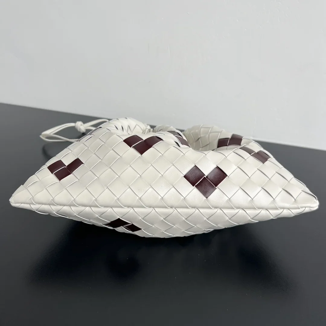 BOTTEGA VENETA Bucket Bags Woven Calf Leather White-Brown 32x23 G80202609090015 - Image 3