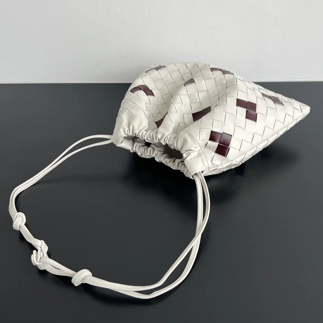 BOTTEGA VENETA Bucket Bags Woven Calf Leather White-Brown 32x23 G80202609090015 - Image 4