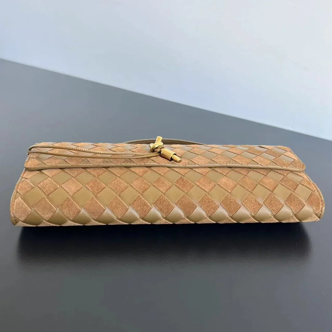 BOTTEGA VENETA Clutches Bags Brown-Gold 31X13X3CM F80202609090039 - Image 4