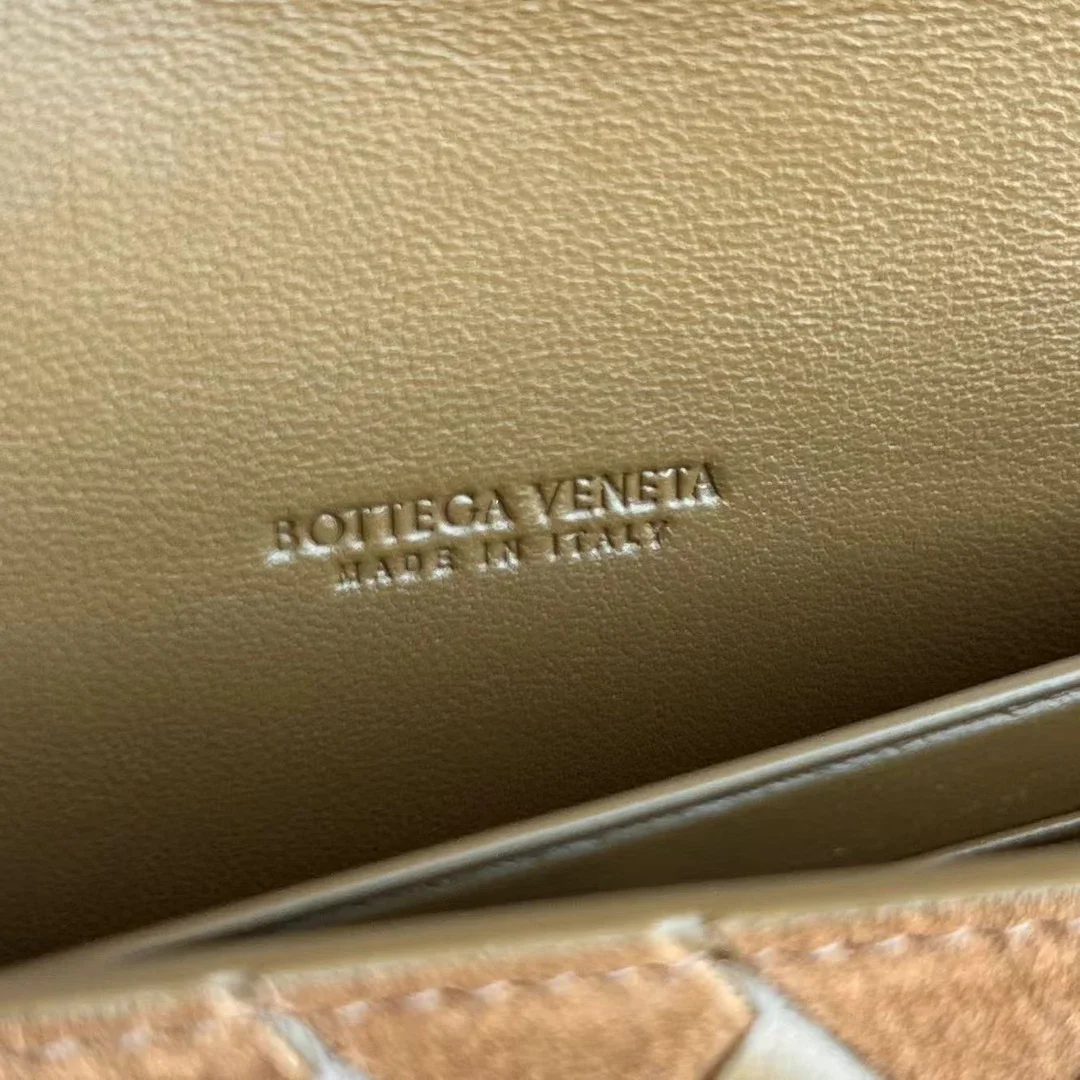 BOTTEGA VENETA Clutches Bags Brown-Gold 31X13X3CM F80202609090039 - Image 8