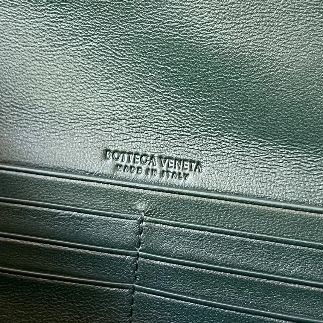 BOTTEGA VENETA Clutches Bags Green-Gold 31X13X3CM F80202609090029 - Image 9