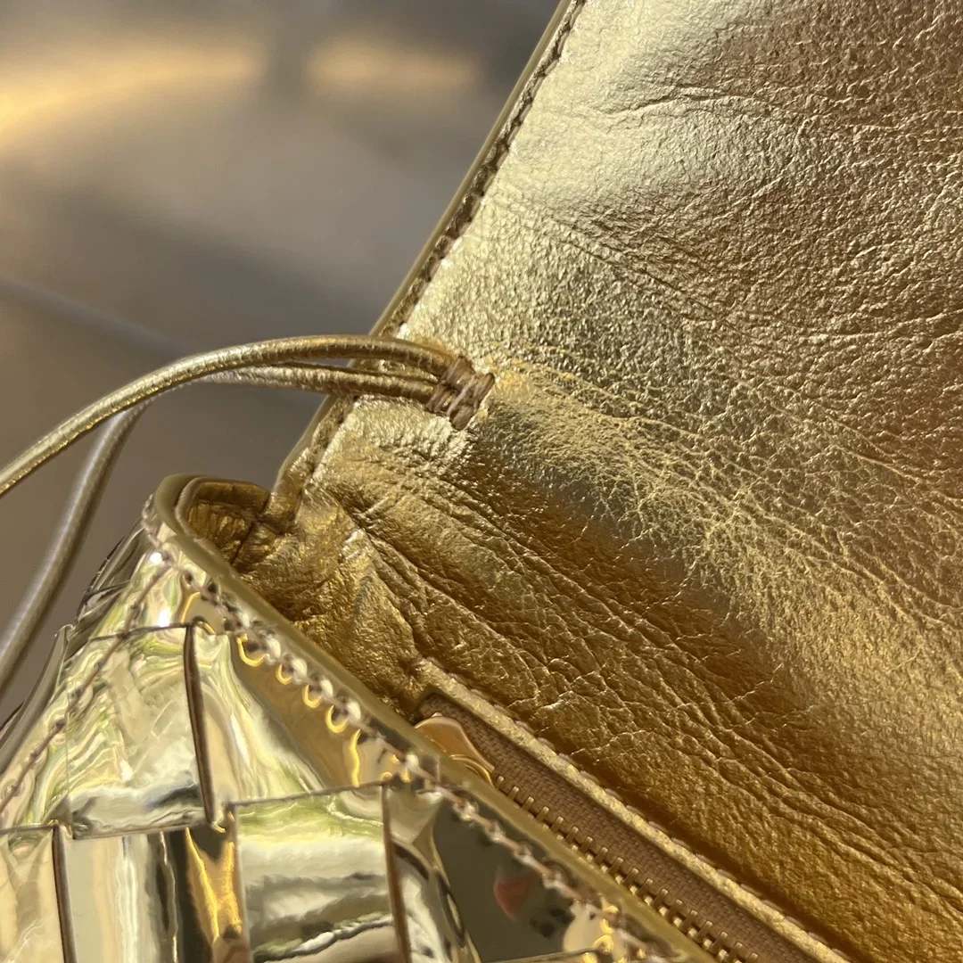 BOTTEGA VENETA Clutches Bags Intreccio Lambskin Gold 31X13X3 F80202609090026 - Image 9