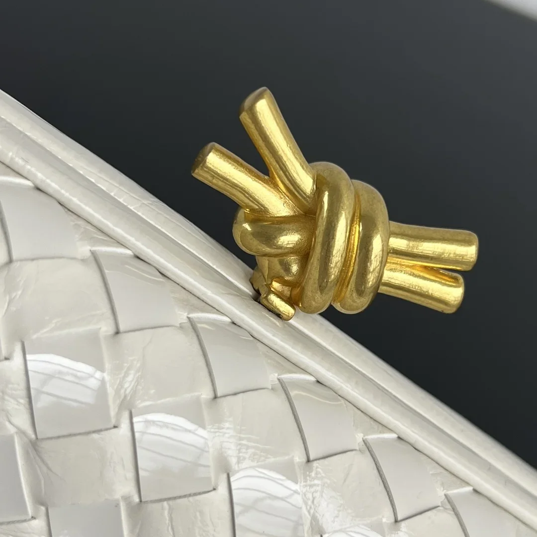 BOTTEGA VENETA Clutches Bags Woven Leather White-Gold 25X10X5CM G30202609090062 - Image 6