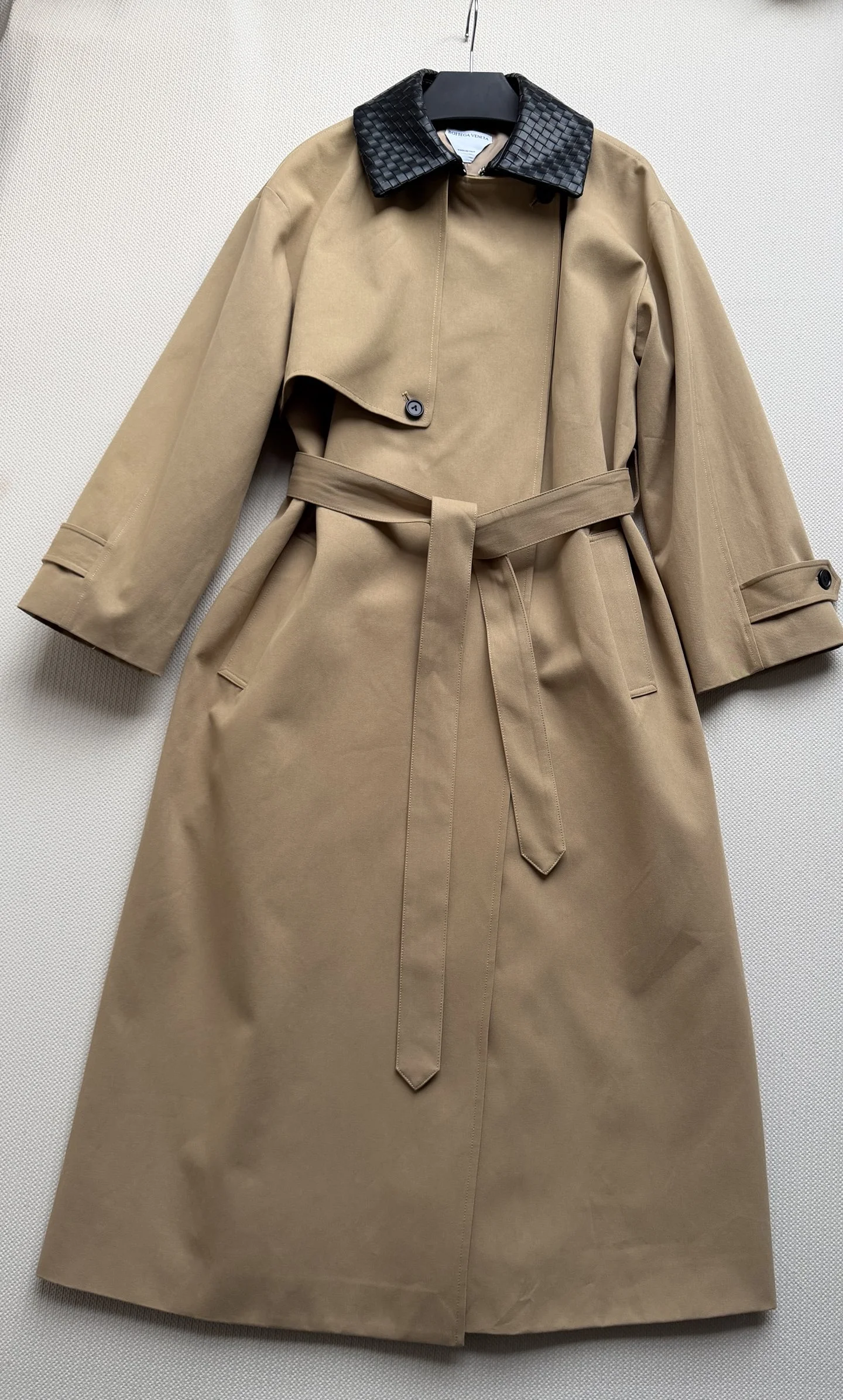 BOTTEGA VENETA Coats Tan-Black S-L E25202609060427 - Image 3