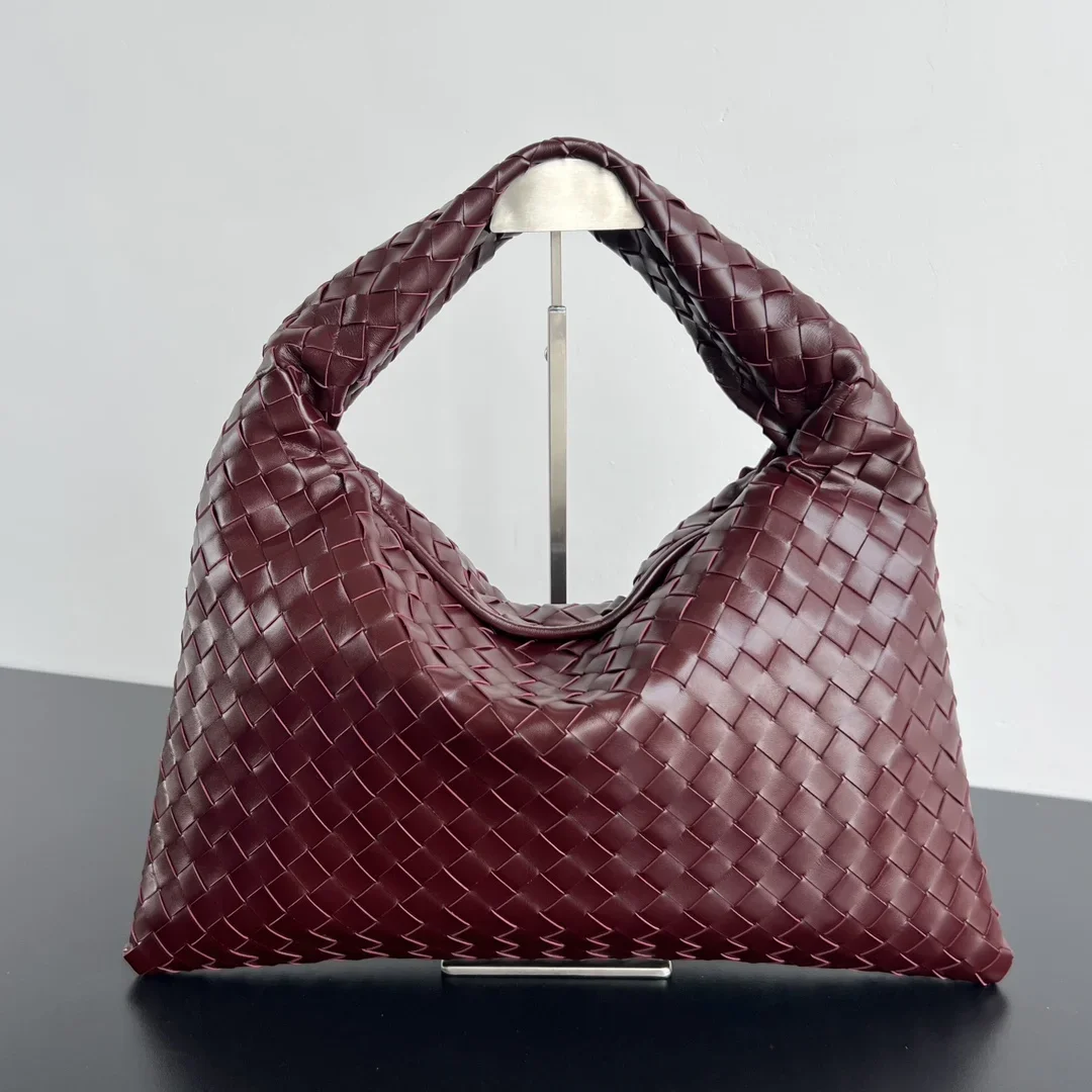 BOTTEGA VENETA Shoulder Bags Burgundy 46X21X10CM I80202609090077