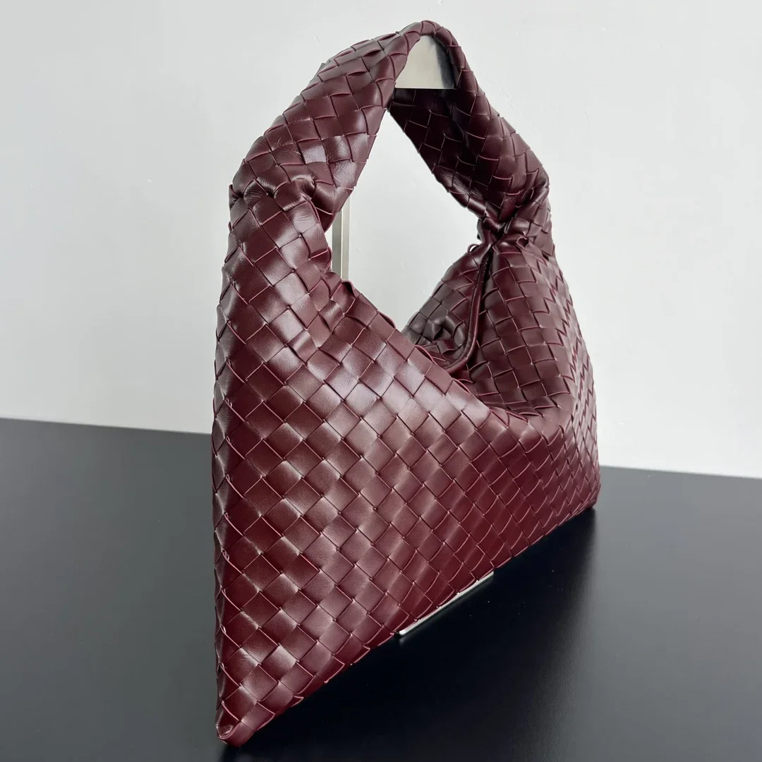 BOTTEGA VENETA Shoulder Bags Burgundy 46X21X10CM I80202609090077 - Image 2