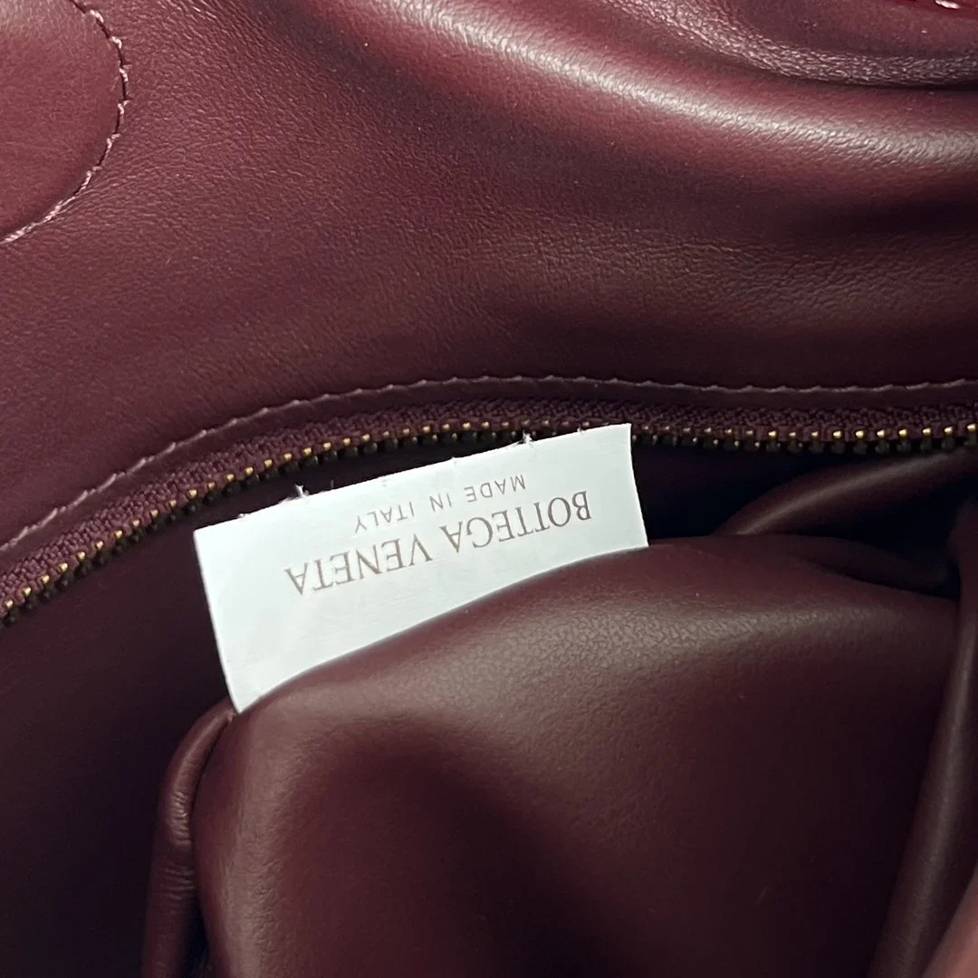 BOTTEGA VENETA Shoulder Bags Burgundy 46X21X10CM I80202609090077 - Image 9