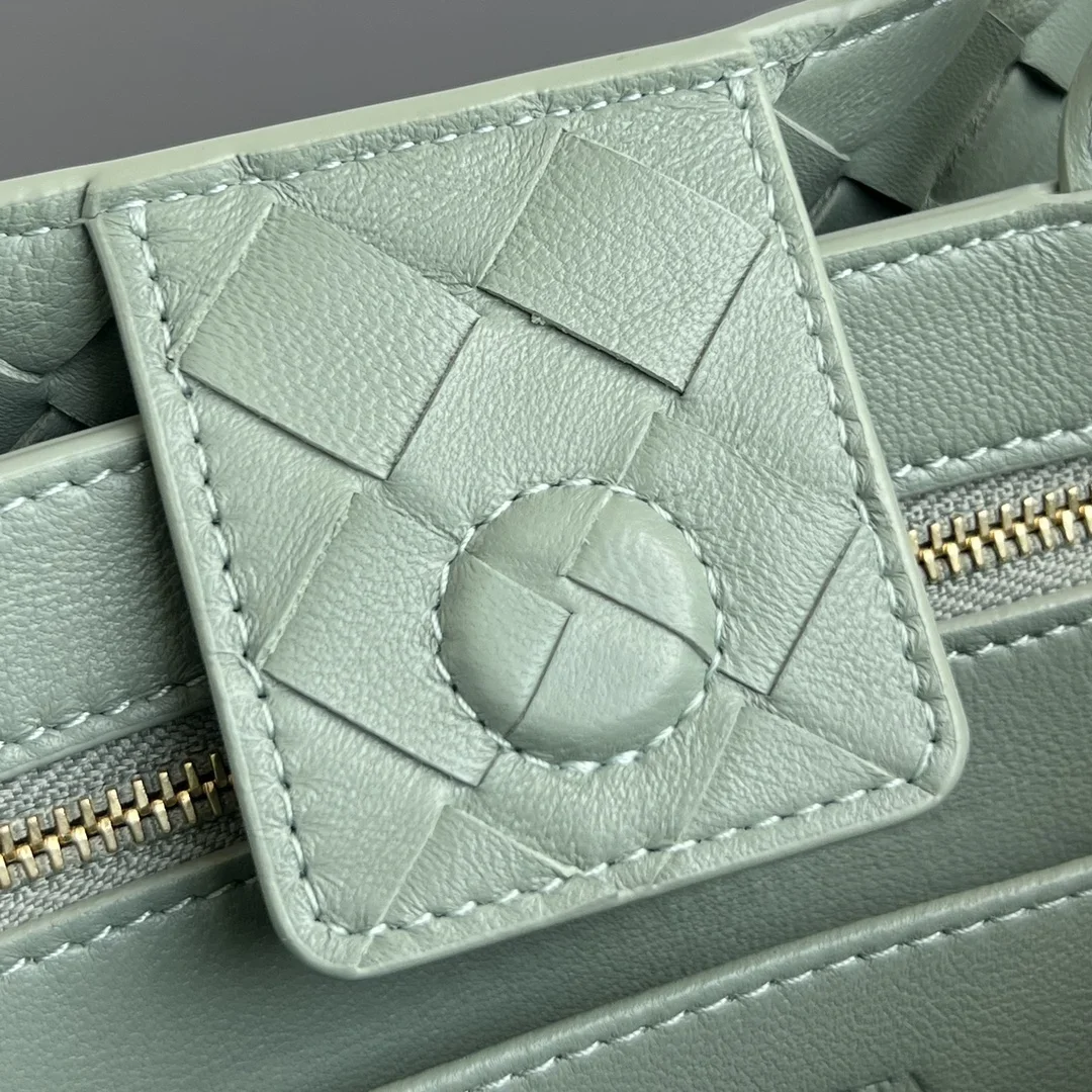 BOTTEGA VENETA Shoulder Bags Green-Gold 29X18X10CM I80202609090083 - Image 8