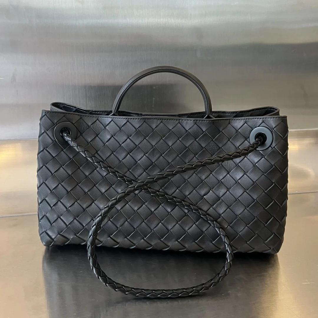 BOTTEGA VENETA Shoulder Bags Nappa Lambskin Black-Gold 29X18X10CM I80202609090112 - Image 3