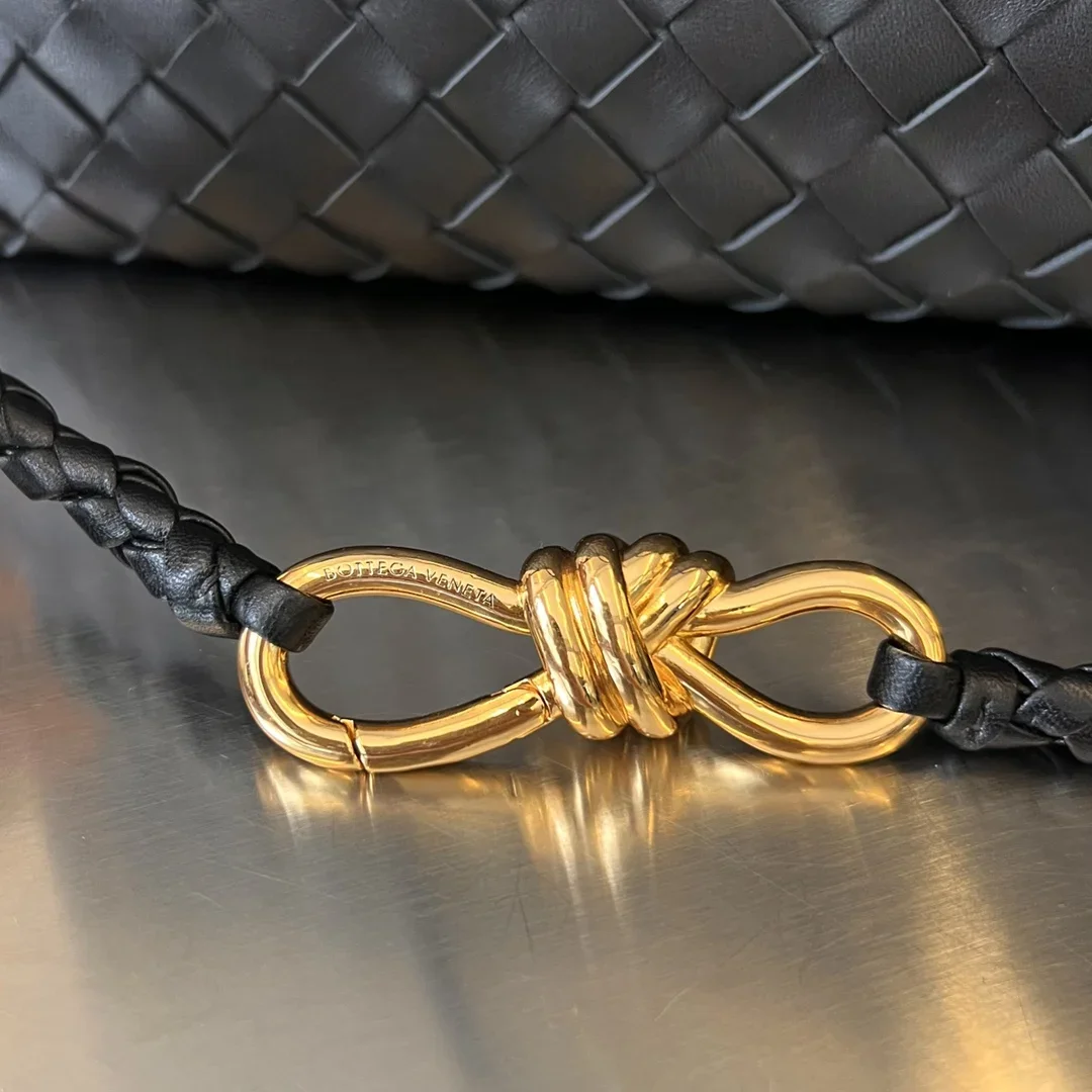 BOTTEGA VENETA Shoulder Bags Nappa Lambskin Black-Gold 29X18X10CM I80202609090112 - Image 6