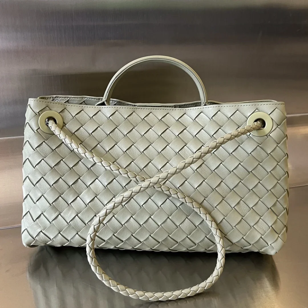 BOTTEGA VENETA Shoulder Bags Nappa Lambskin Green-Gold 29X18X10CM I80202609090110 - Image 4