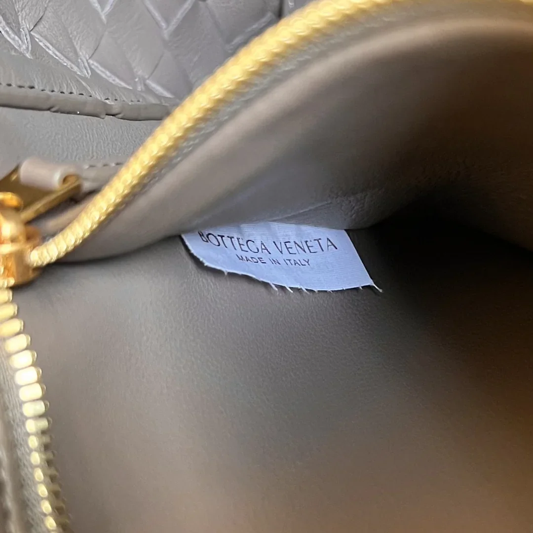 BOTTEGA VENETA Shoulder Bags Nappa Lambskin Taupe-Gold 29X18X10CM I80202609090108 - Image 9