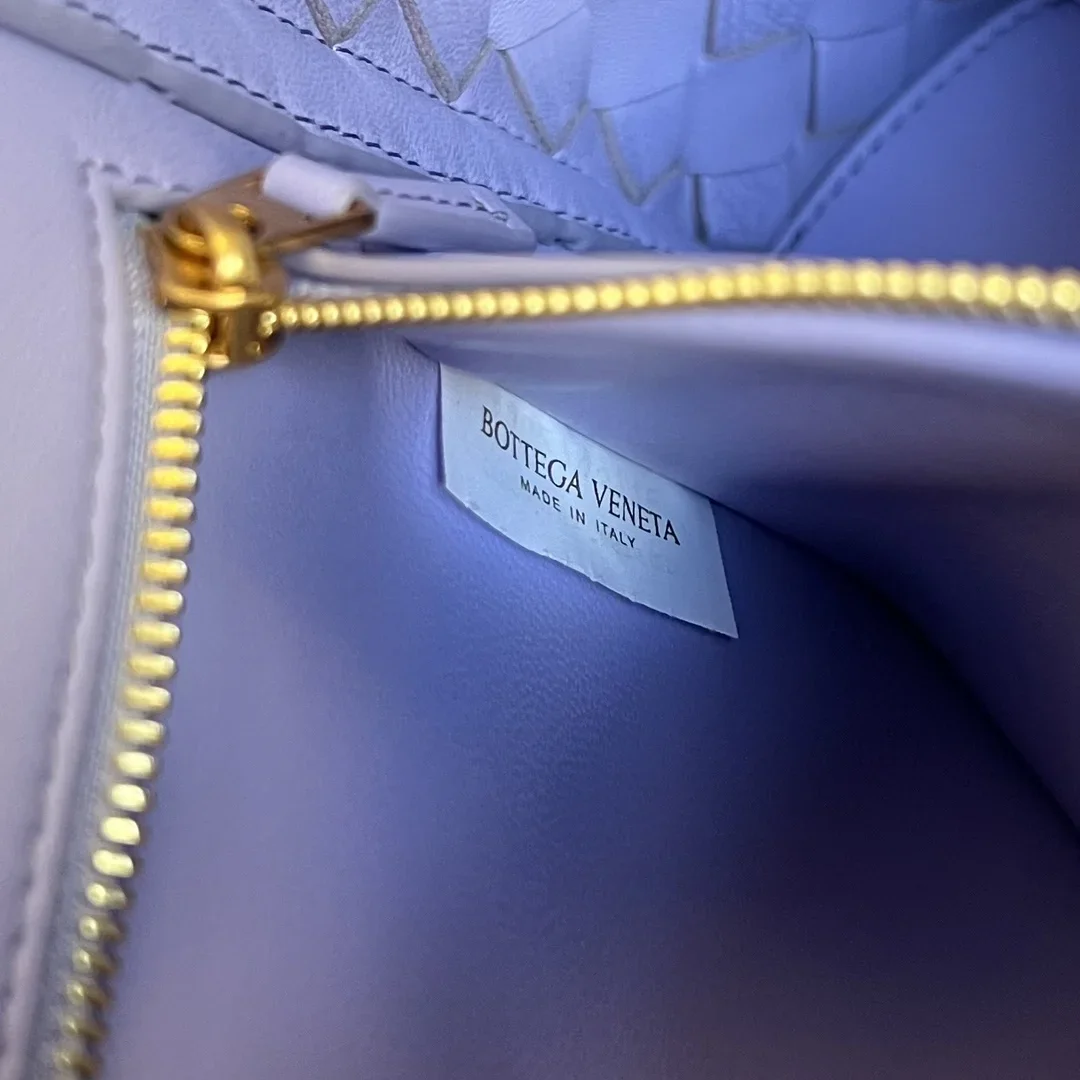 BOTTEGA VENETA Shoulder Bags Nappa Sheepskin Purple-Gold 29X18X10CM I80202609090114 - Image 8